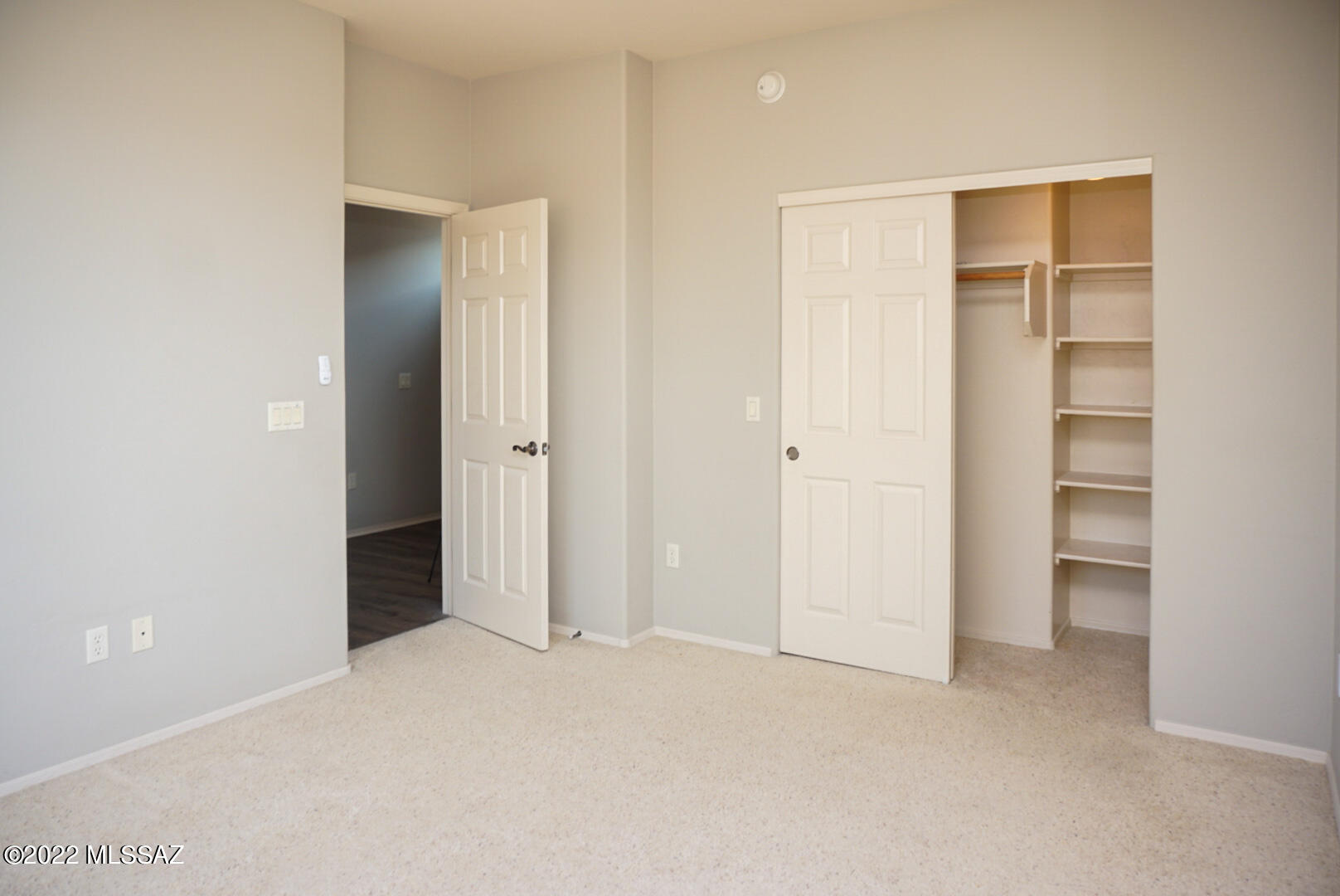5716 N Loft Lane
