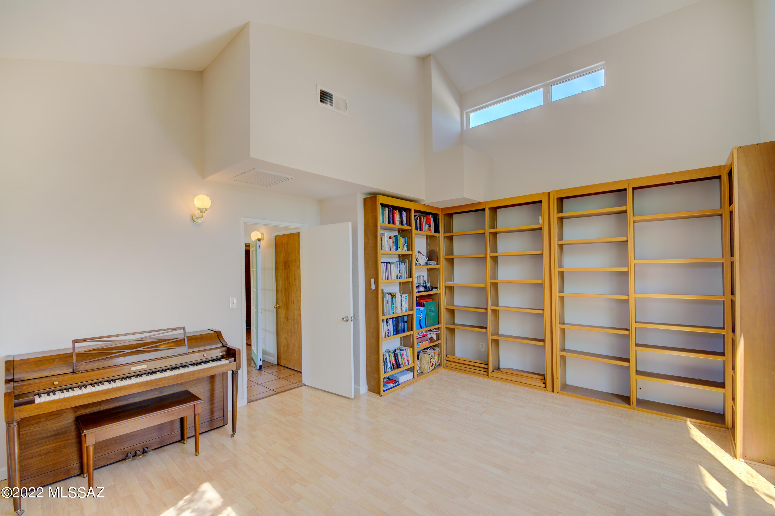 3322 E 3rd Street