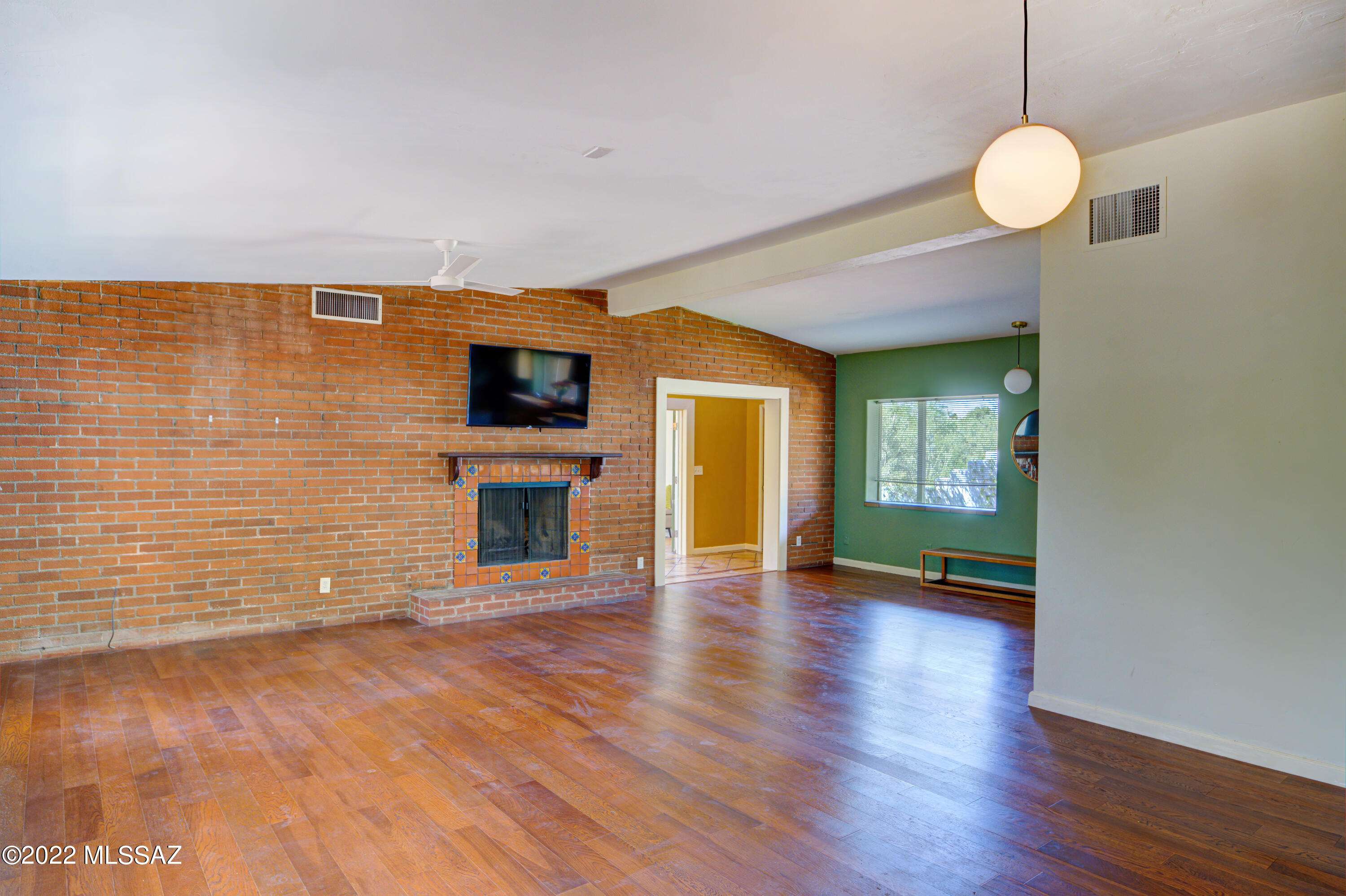 3322 E 3rd Street