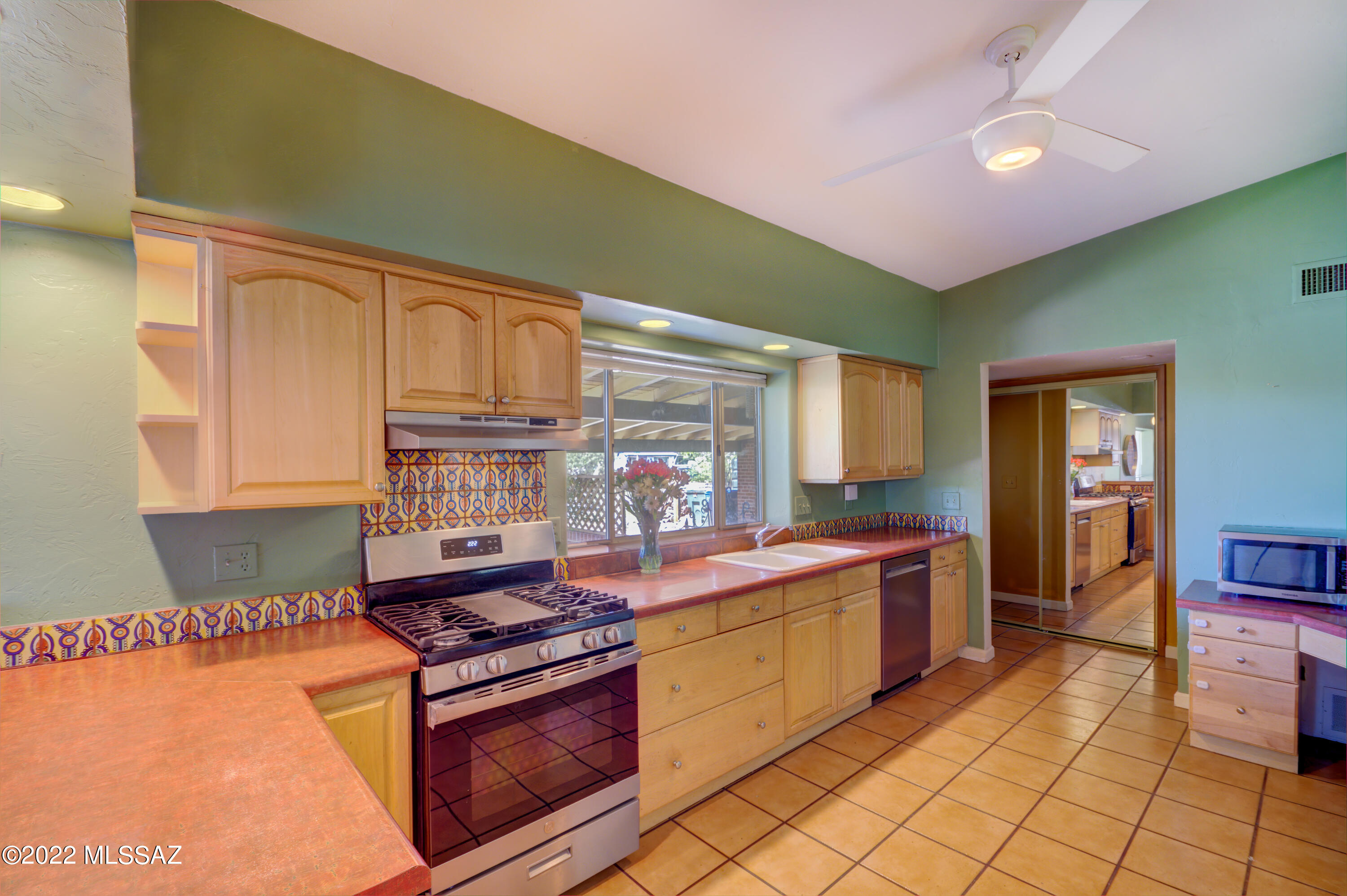 3322 E 3rd Street