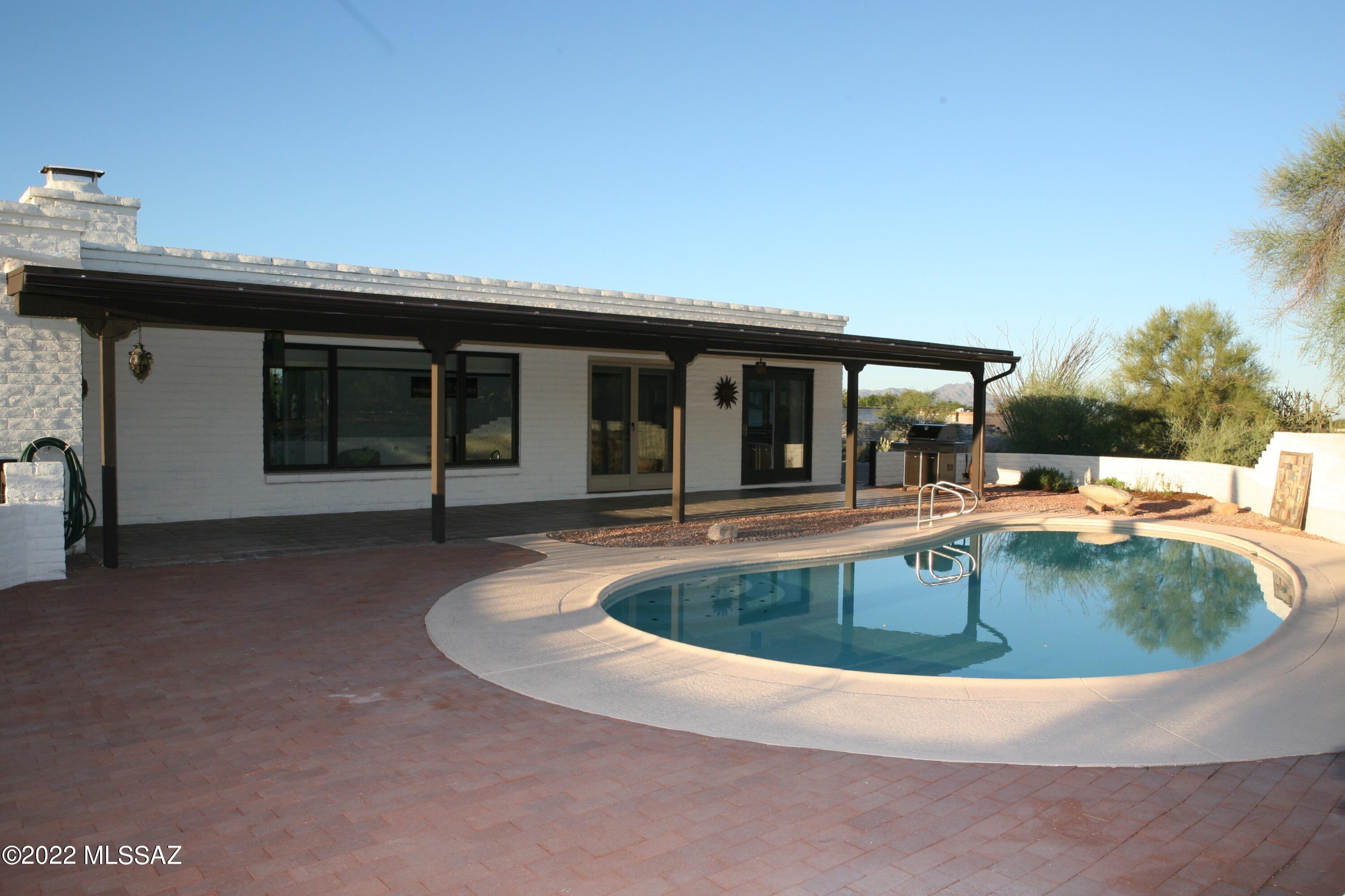 5333 N Via Entrada