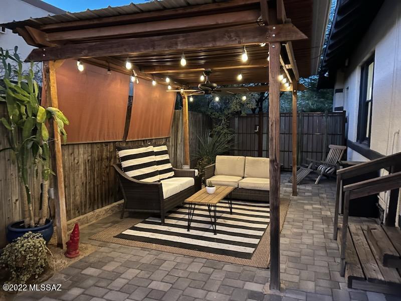 726 E 5th Street