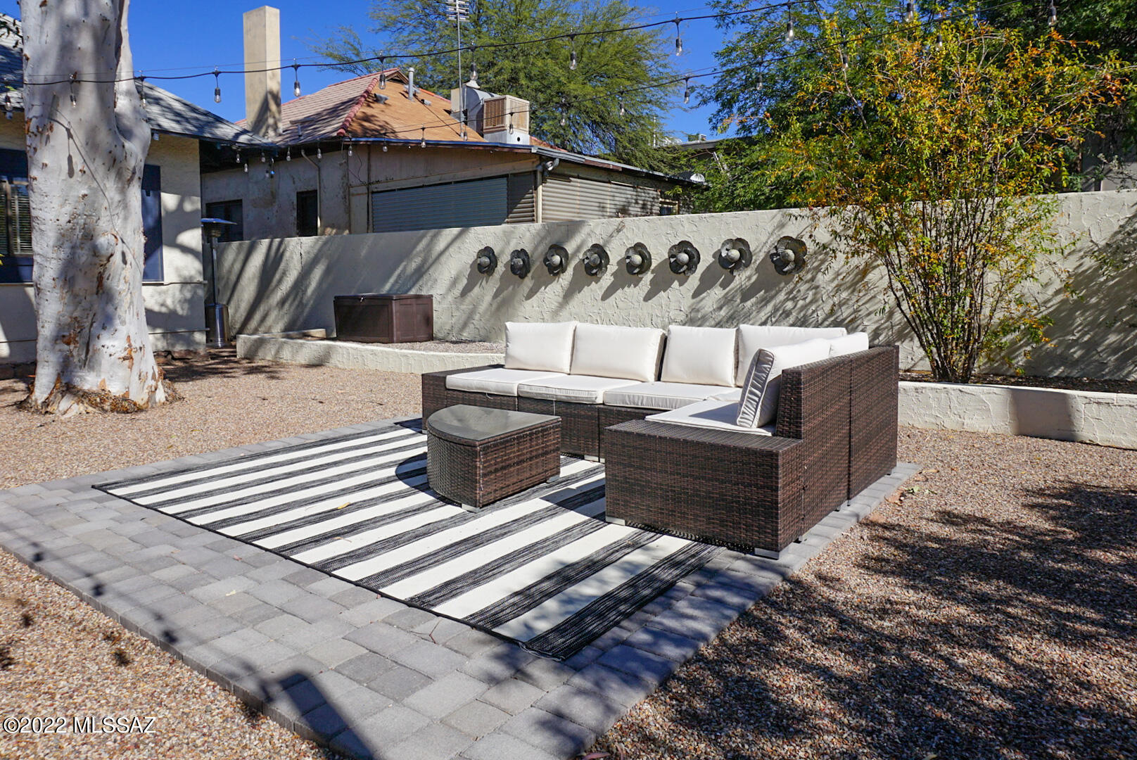 726 E 5th Street