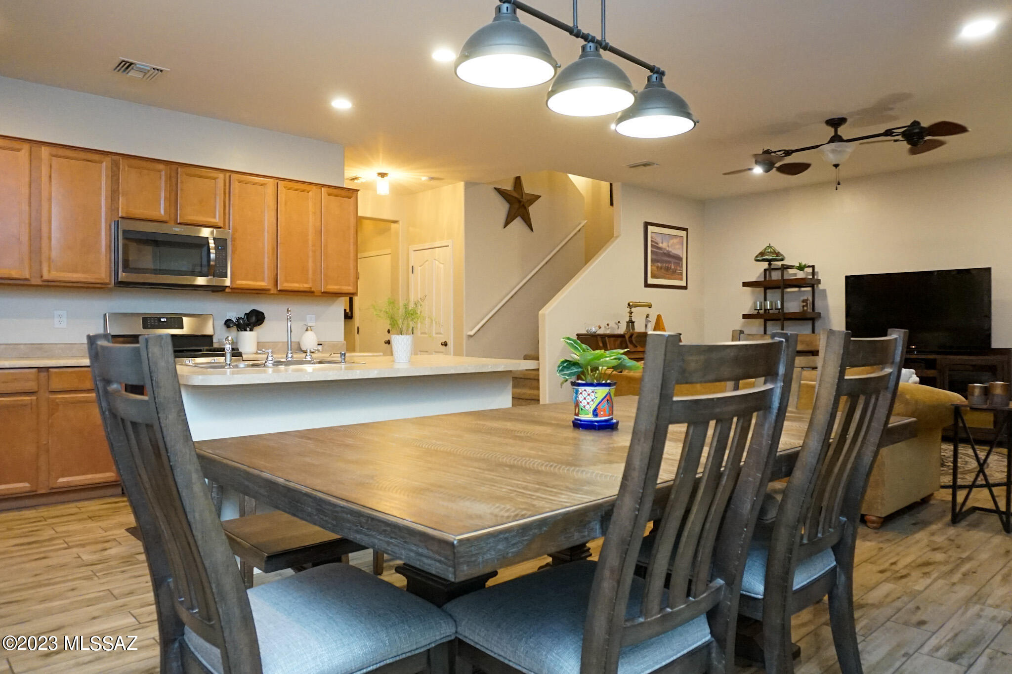 811 N Nestled Hummingbird Lane E
