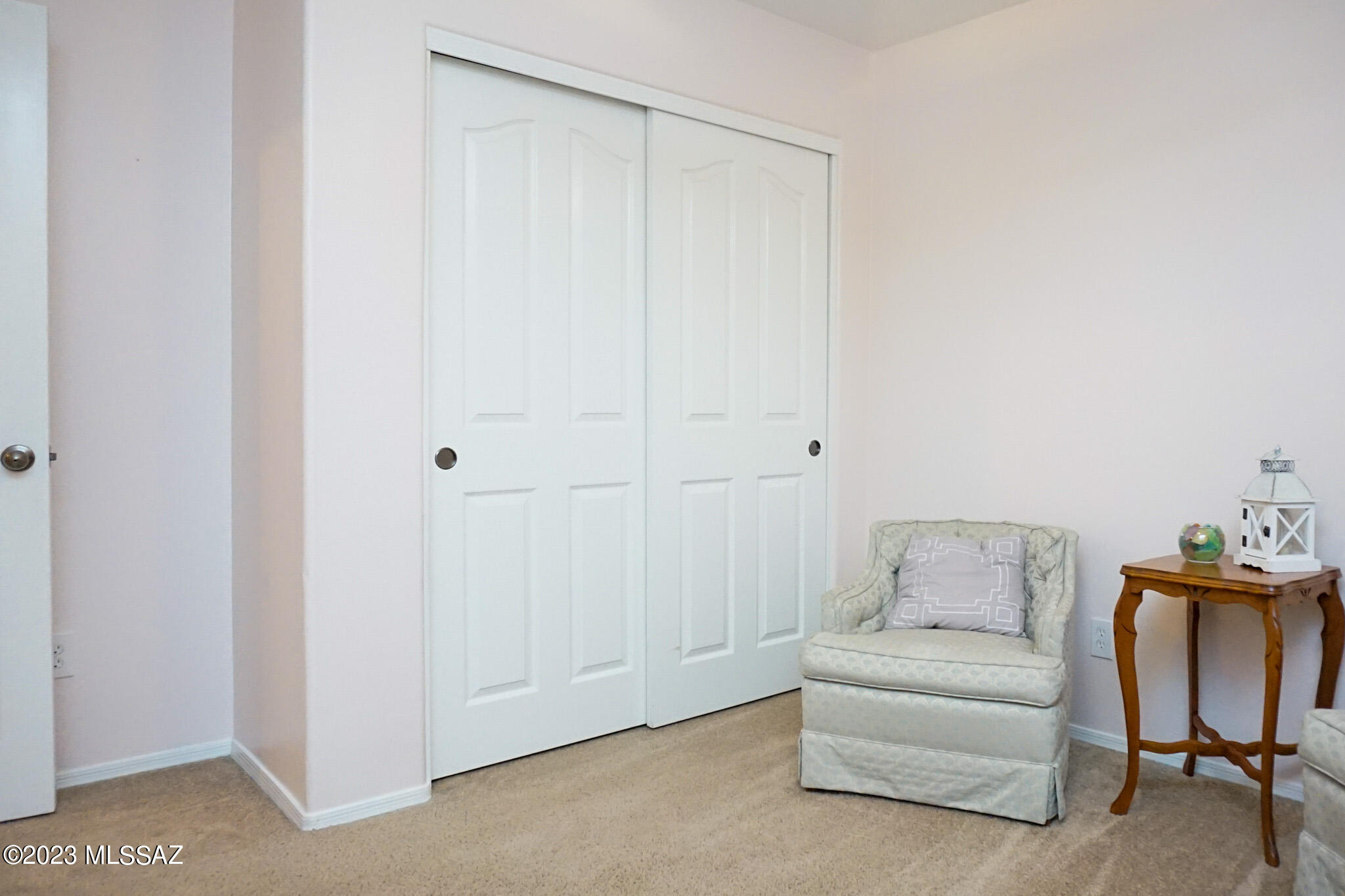 811 N Nestled Hummingbird Lane E