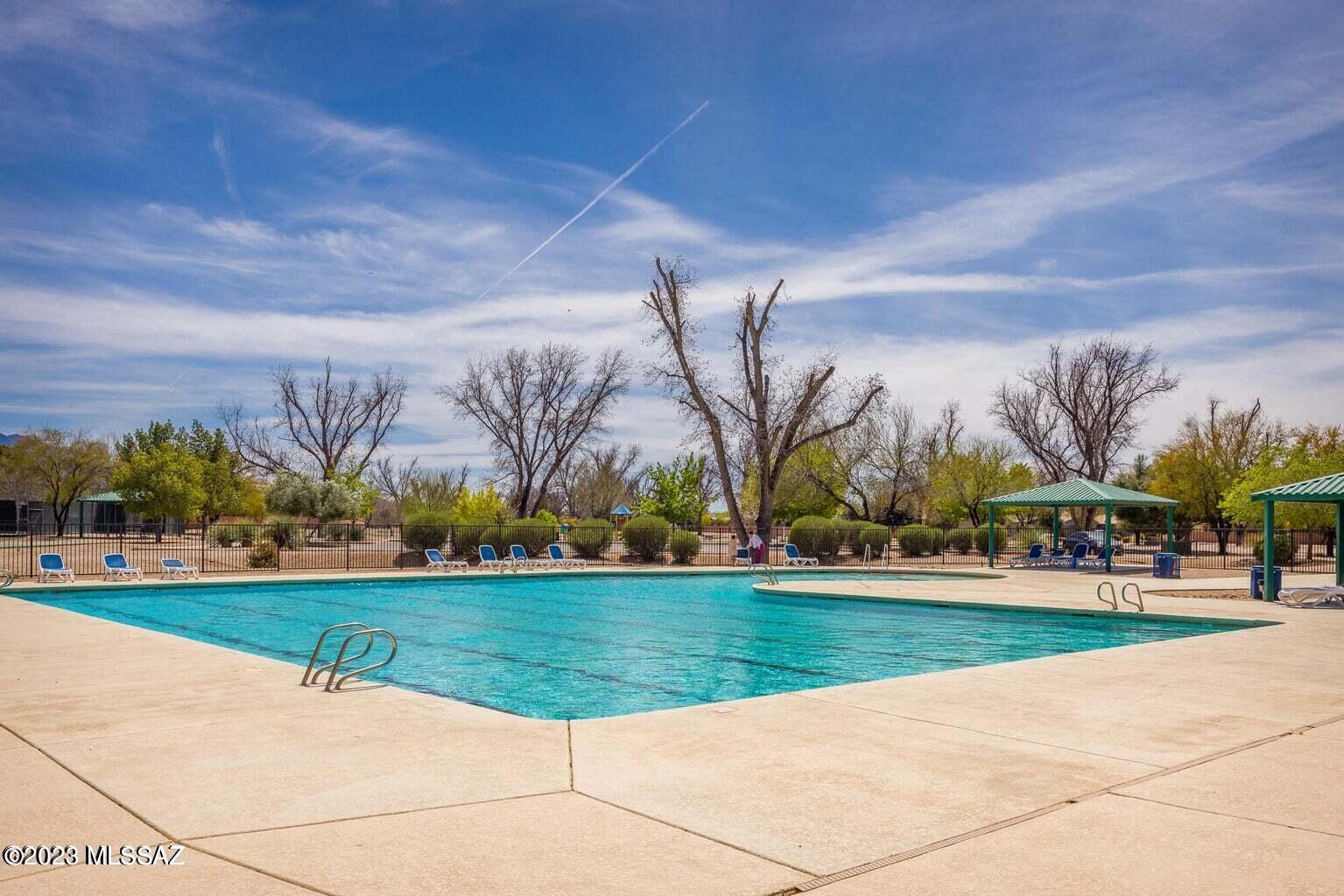 811 N Nestled Hummingbird Lane E