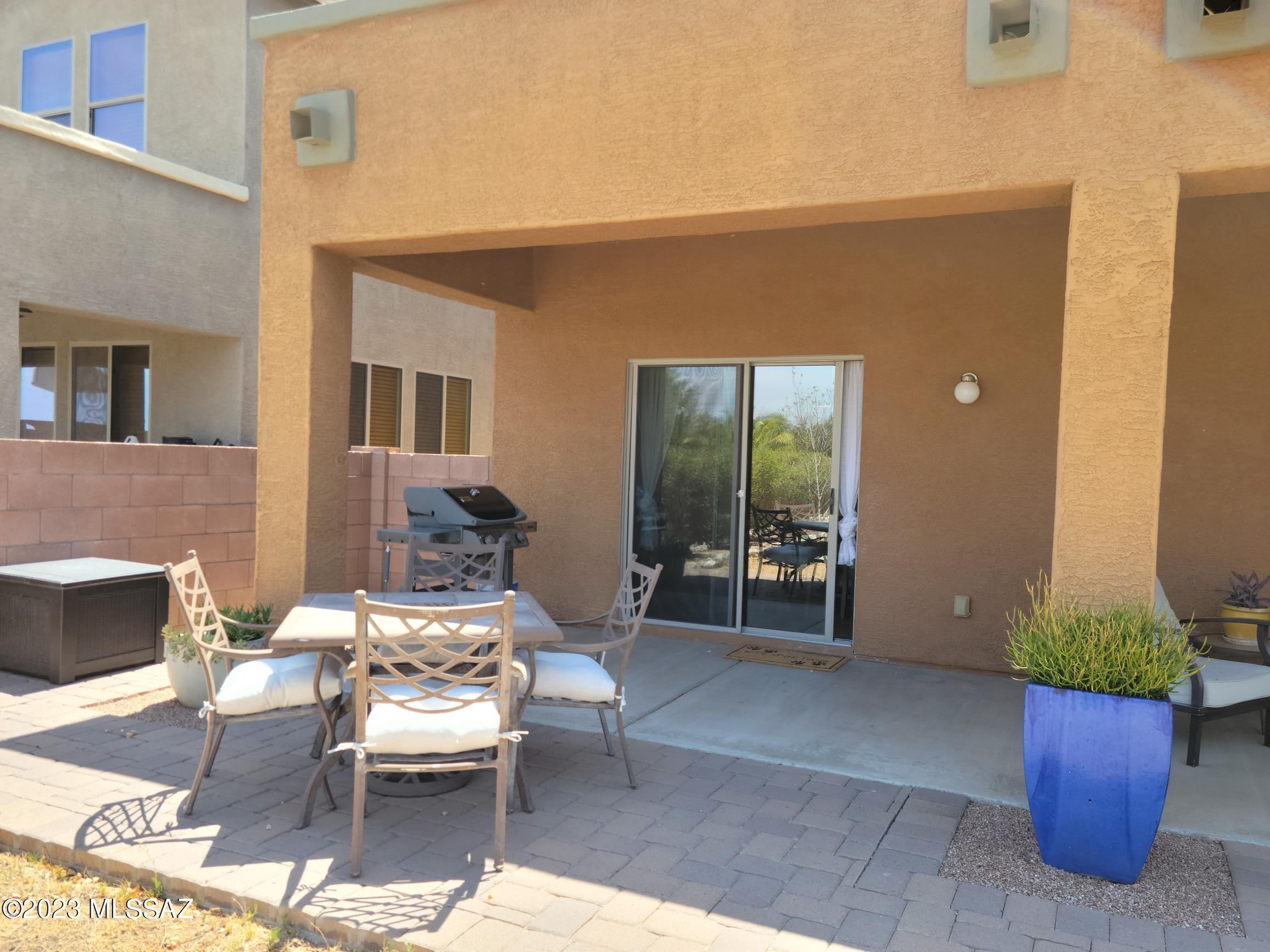 811 N Nestled Hummingbird Lane E