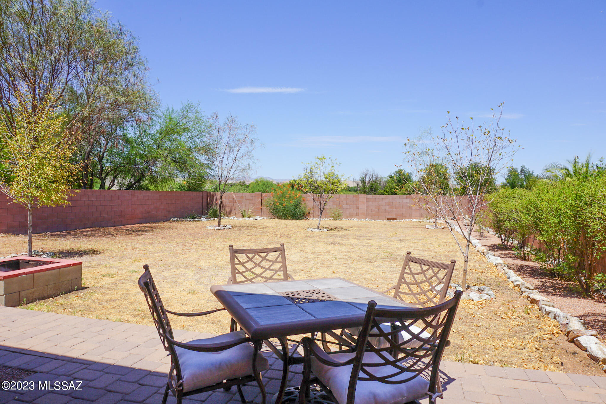 811 N Nestled Hummingbird Lane E