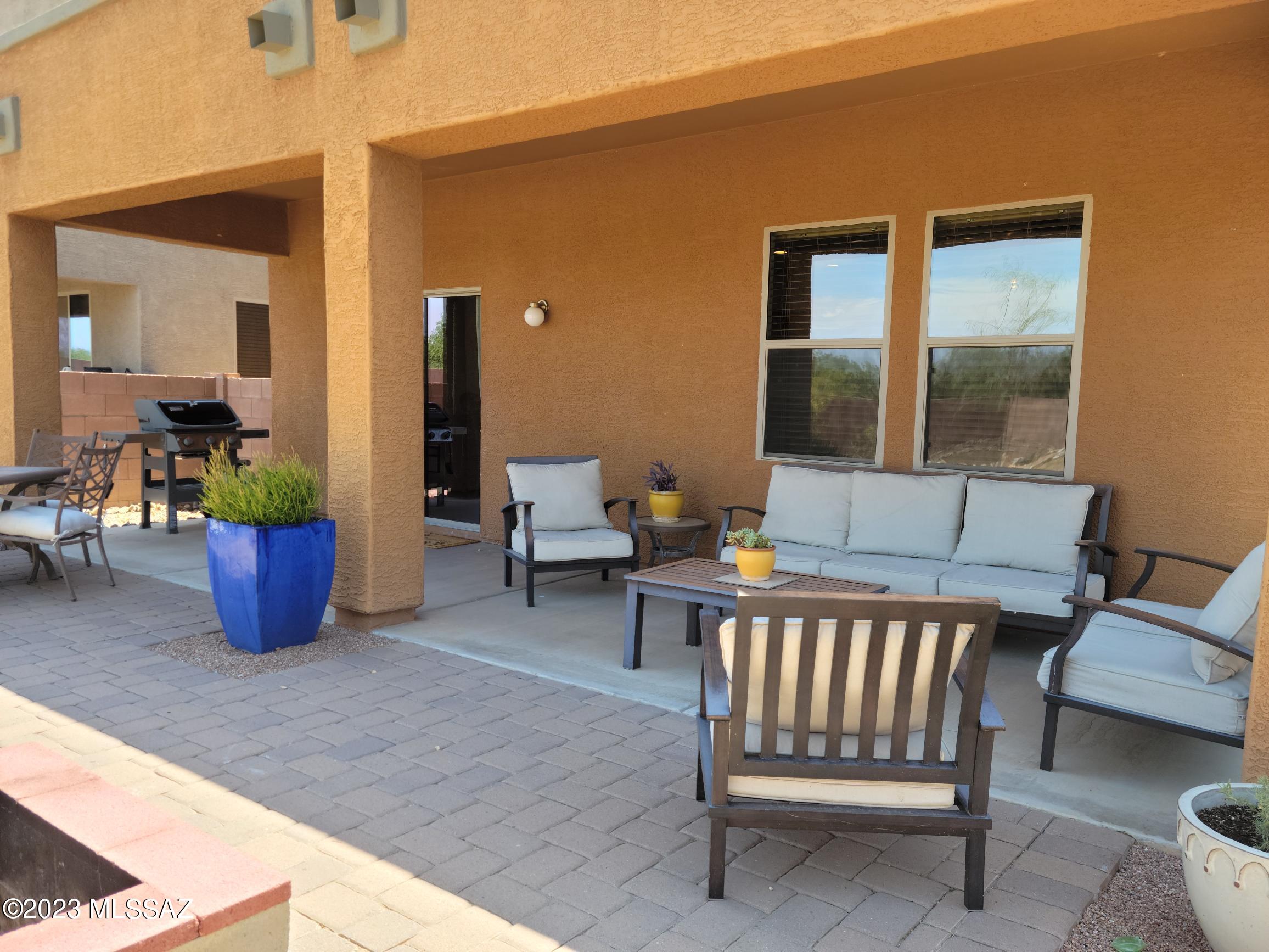 811 N Nestled Hummingbird Lane E
