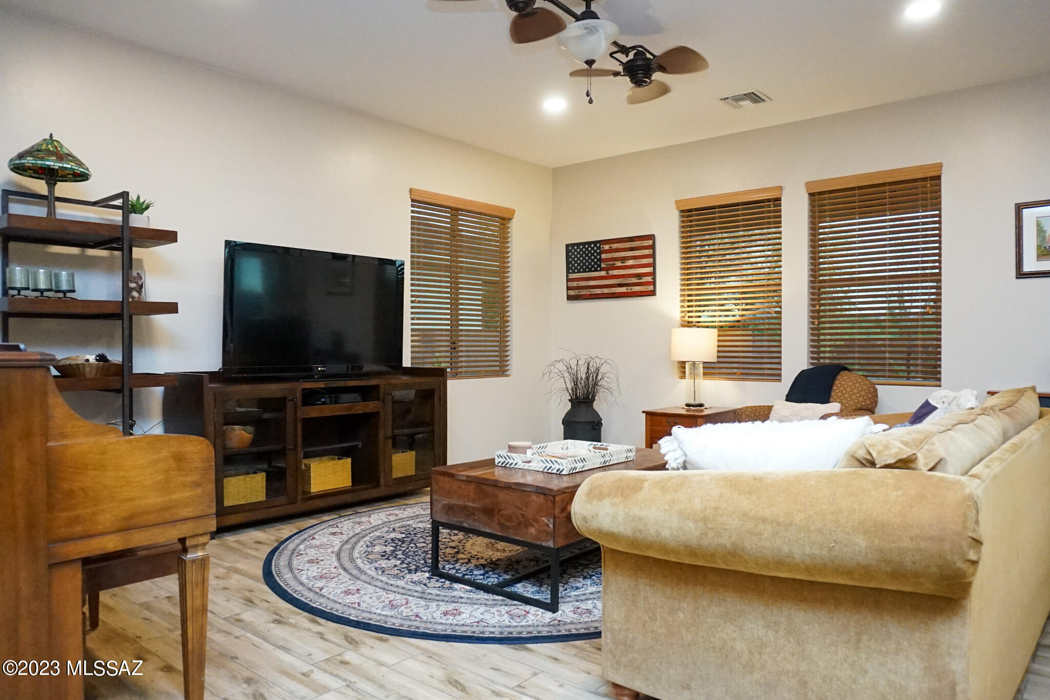811 N Nestled Hummingbird Lane E