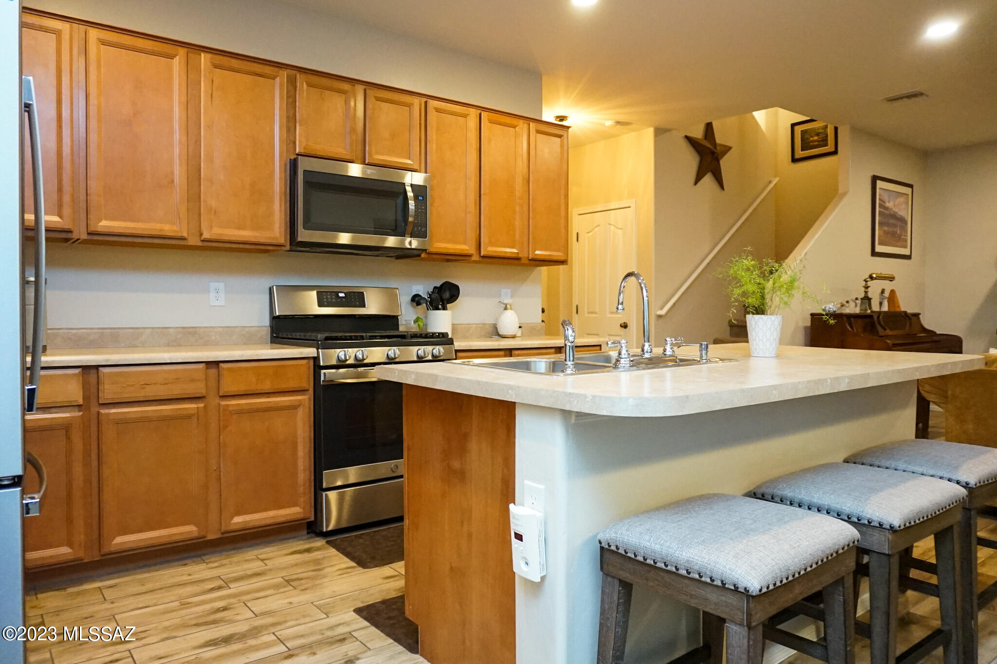 811 N Nestled Hummingbird Lane E
