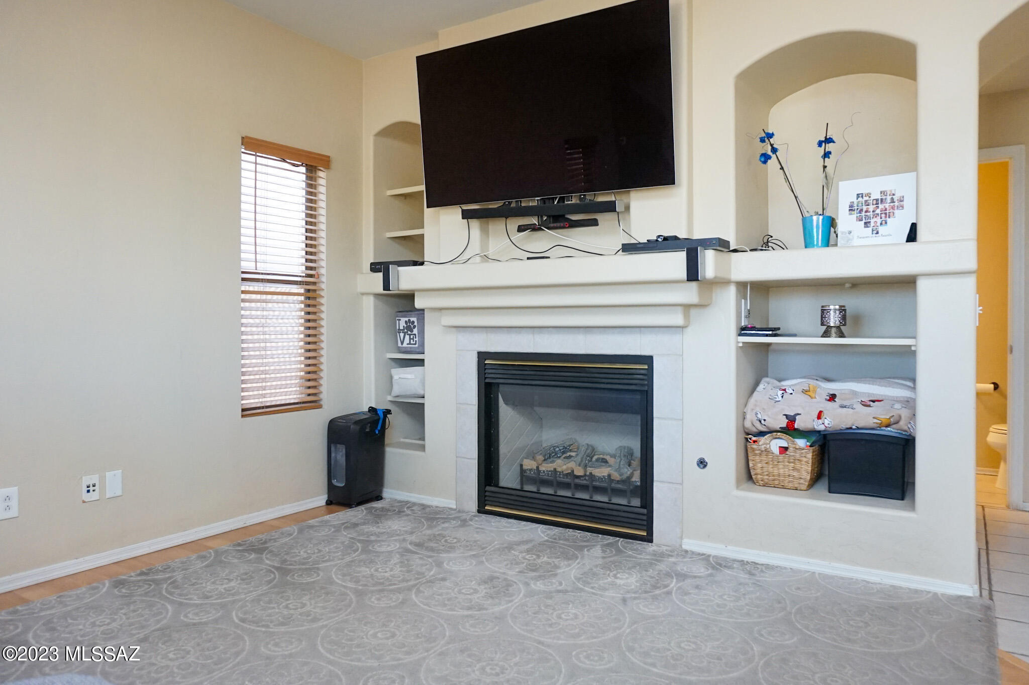 7642 N Hemingway Place