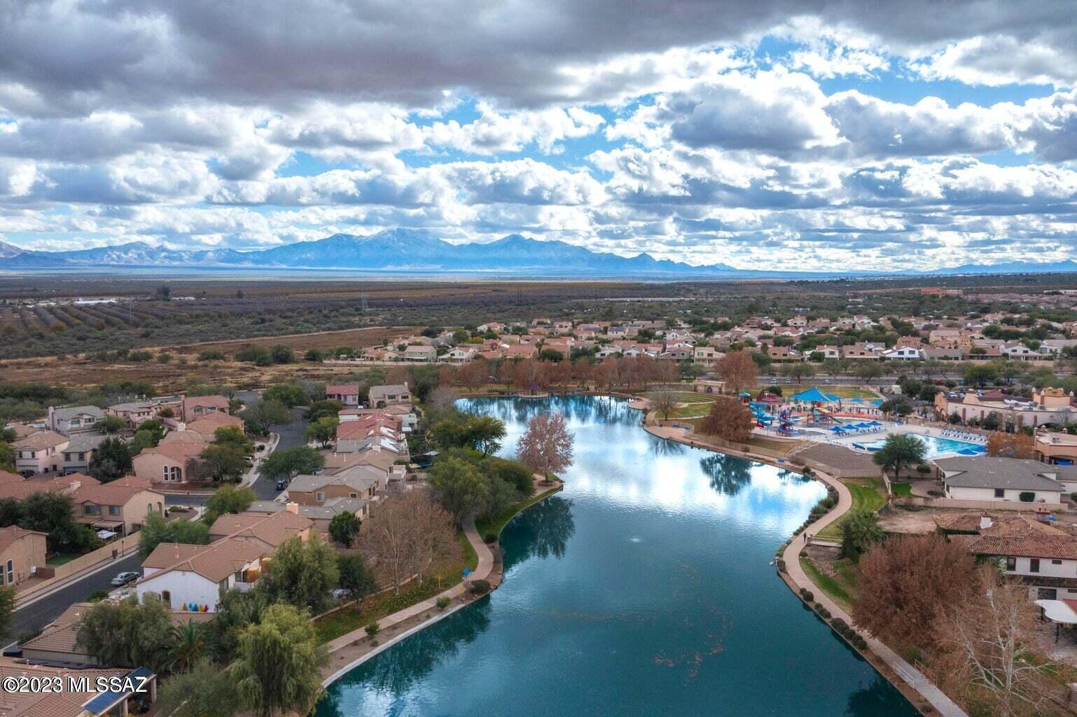 532 E Via Puente De Las Rosas