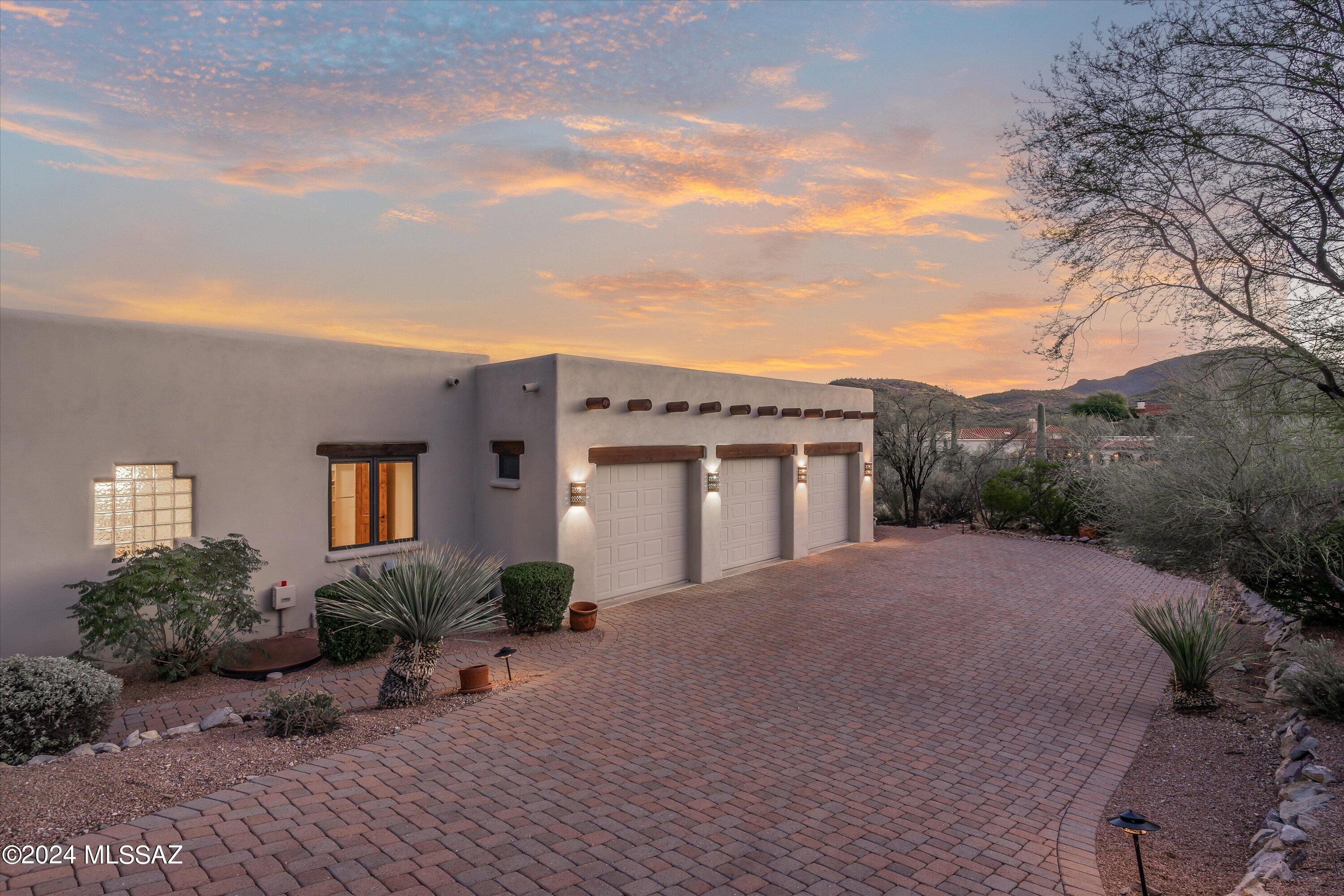 3801 Tohono Crossing Place