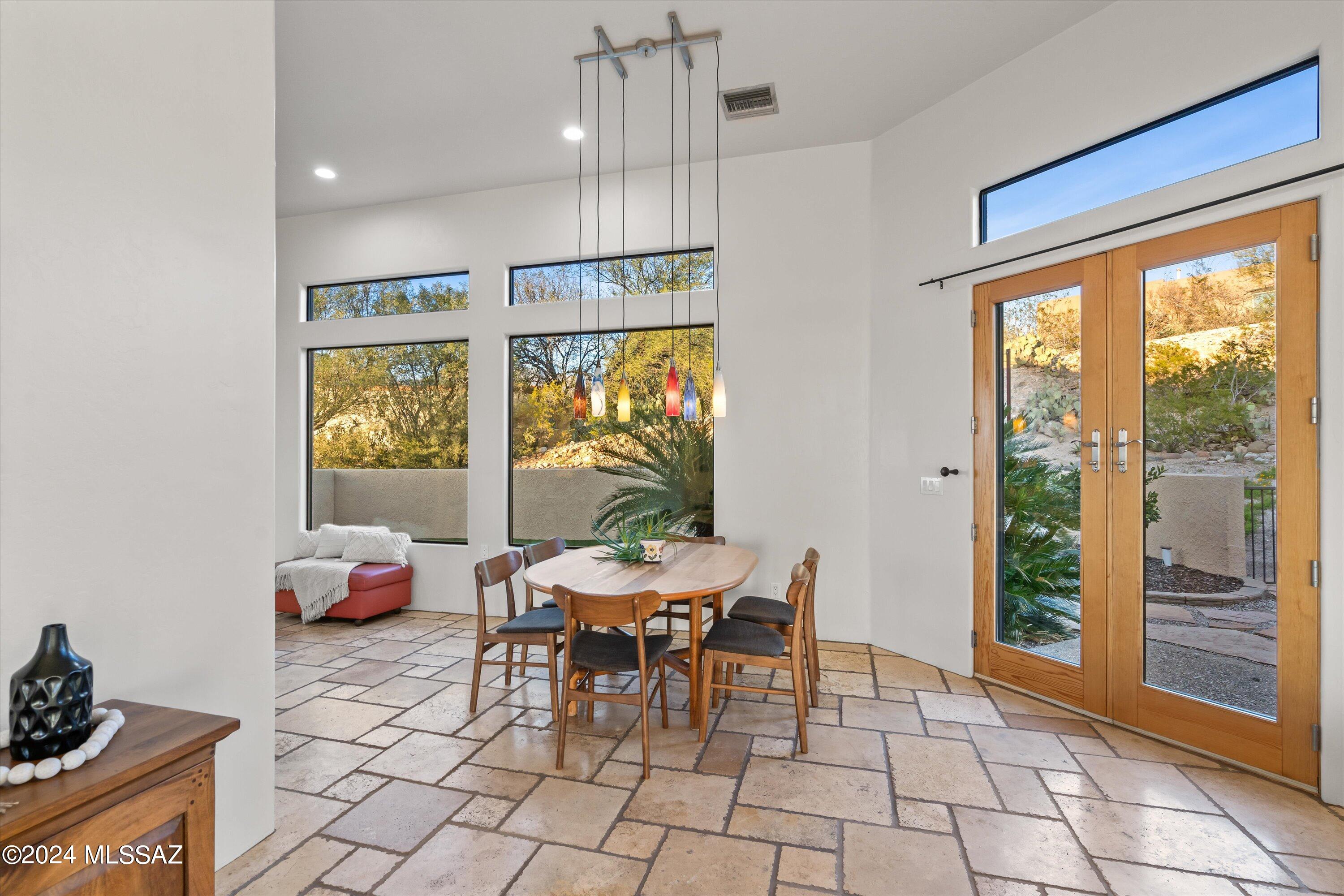4300 Camino Yermo
