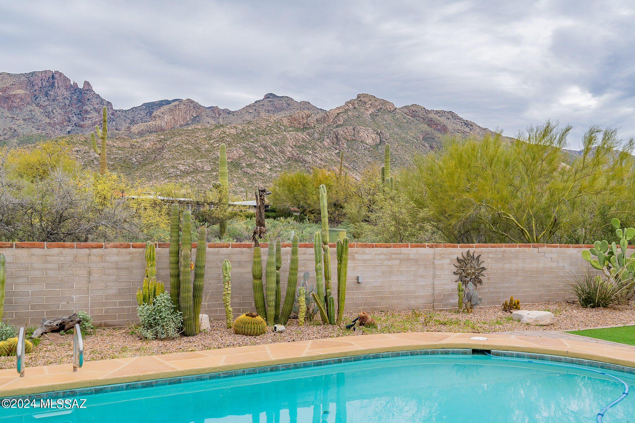 6615 N Donna Beatrix Circle