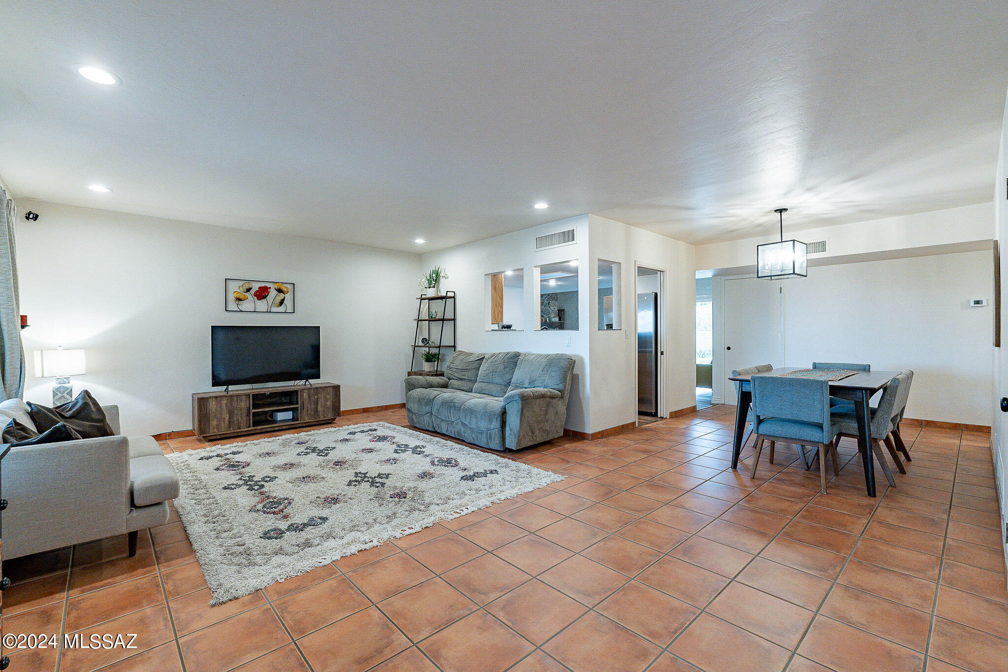 6615 N Donna Beatrix Circle