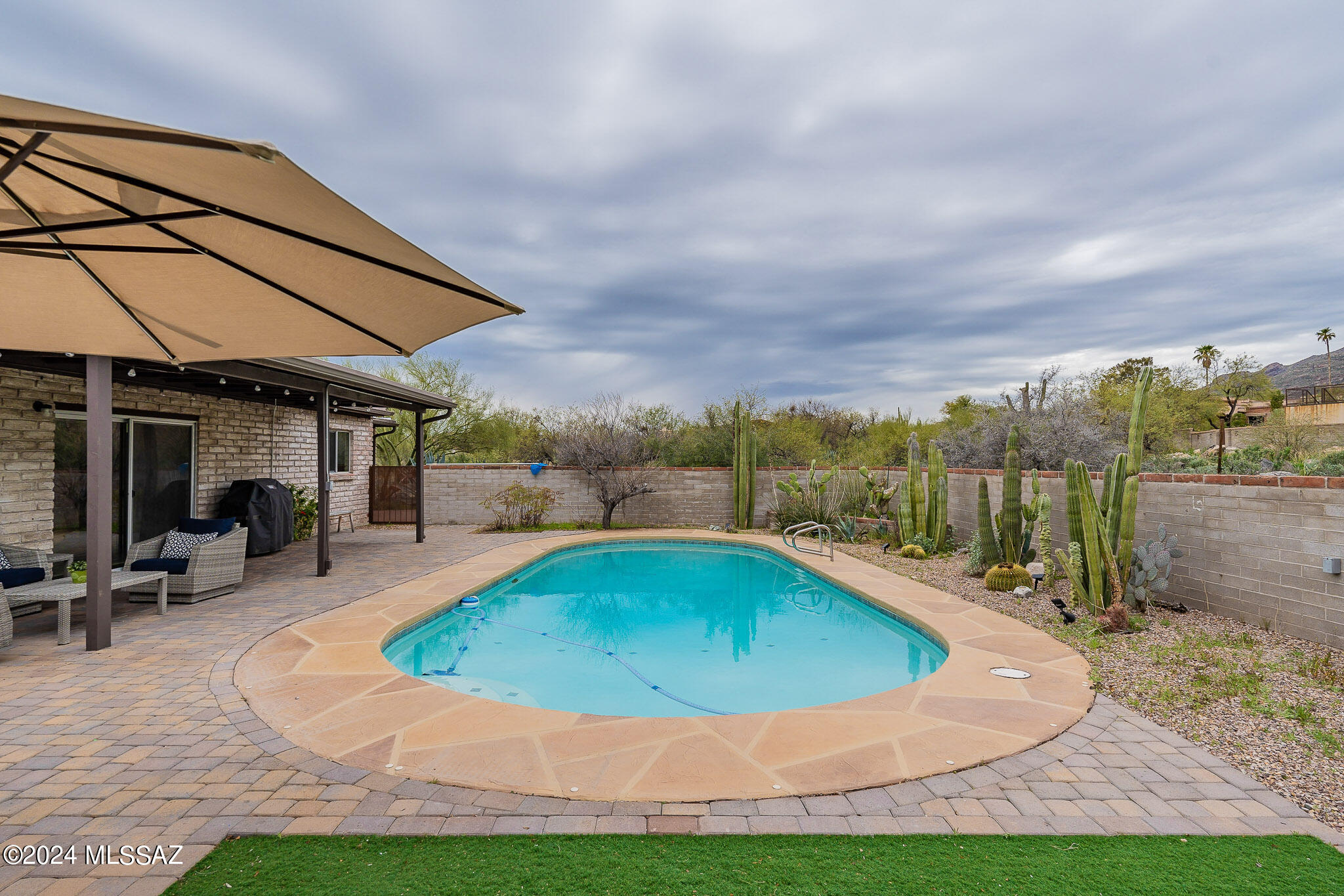 6615 N Donna Beatrix Circle