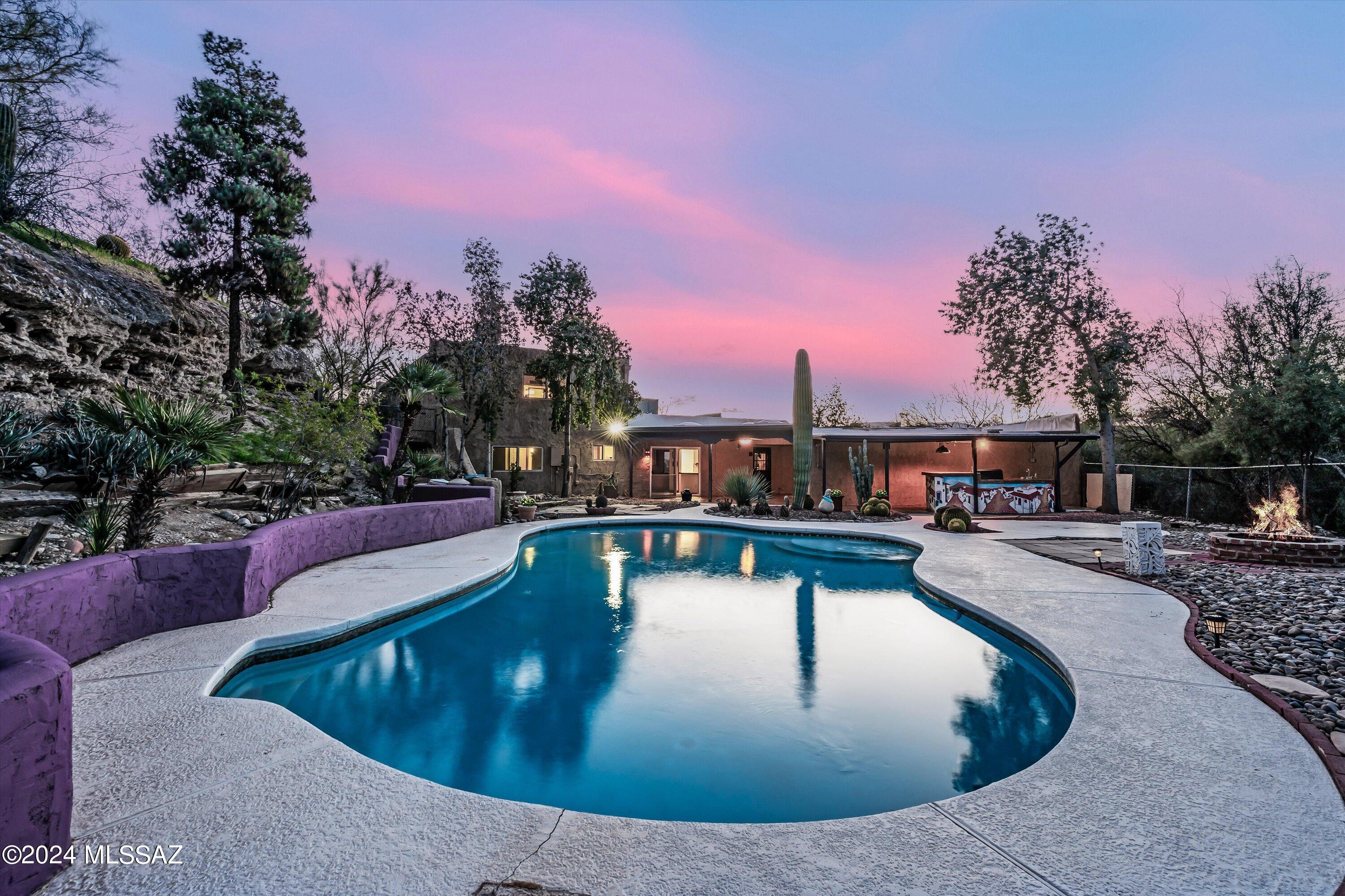 405 E River Road