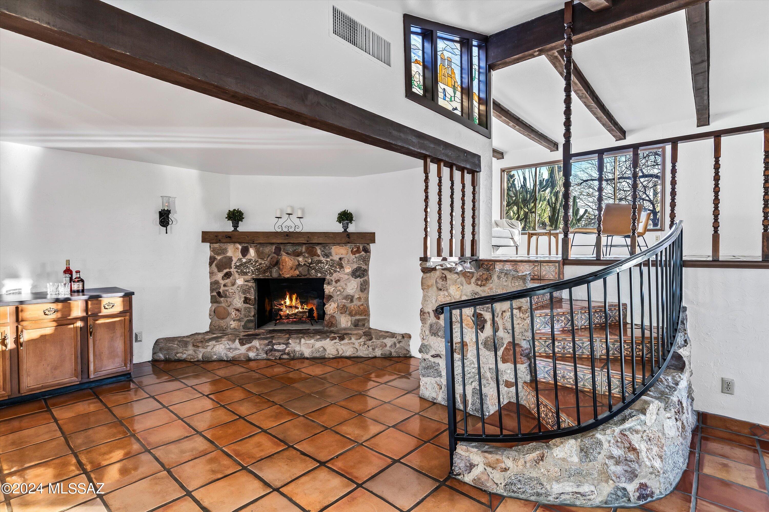 405 E River Road