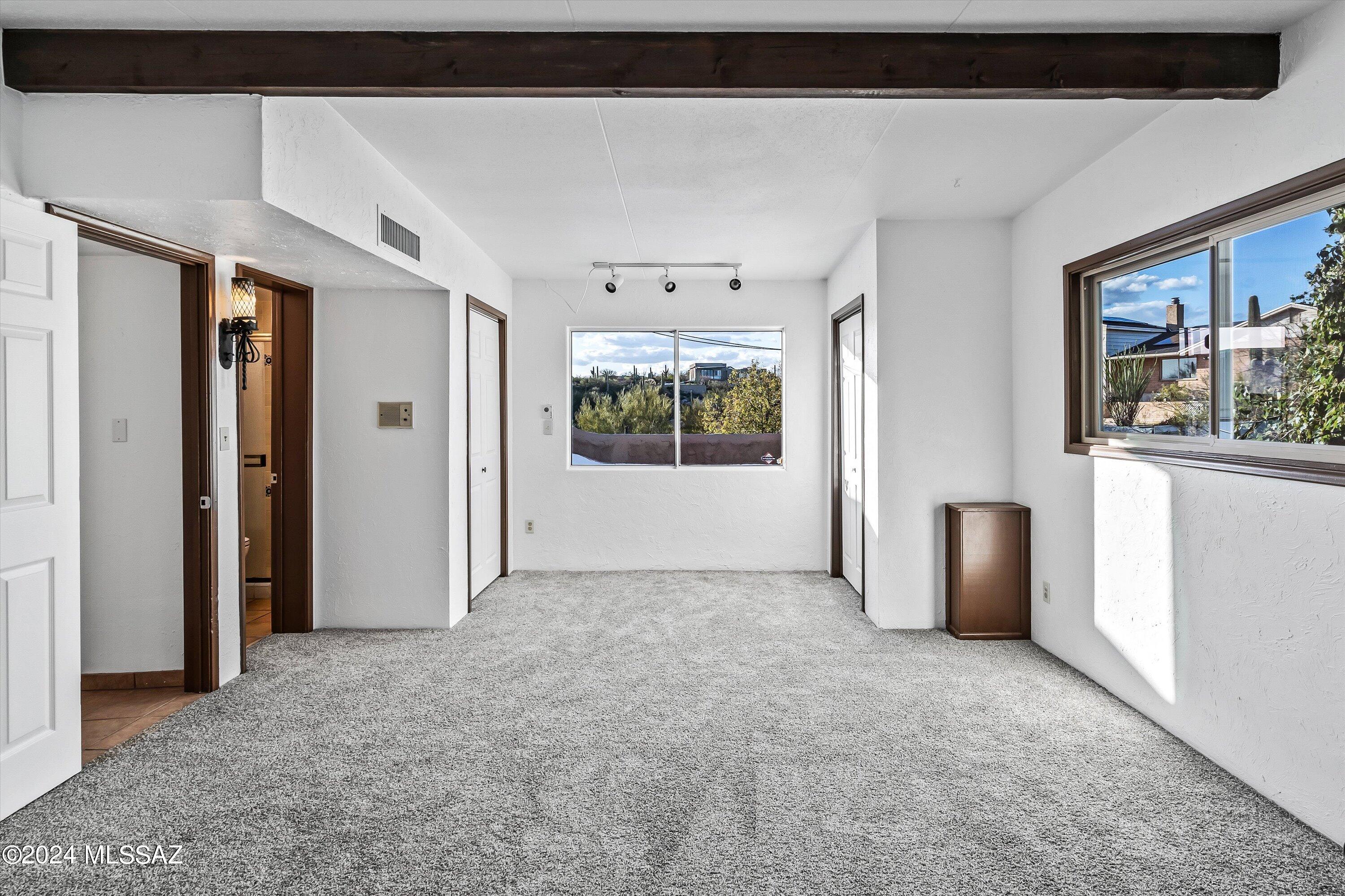 405 E River Road