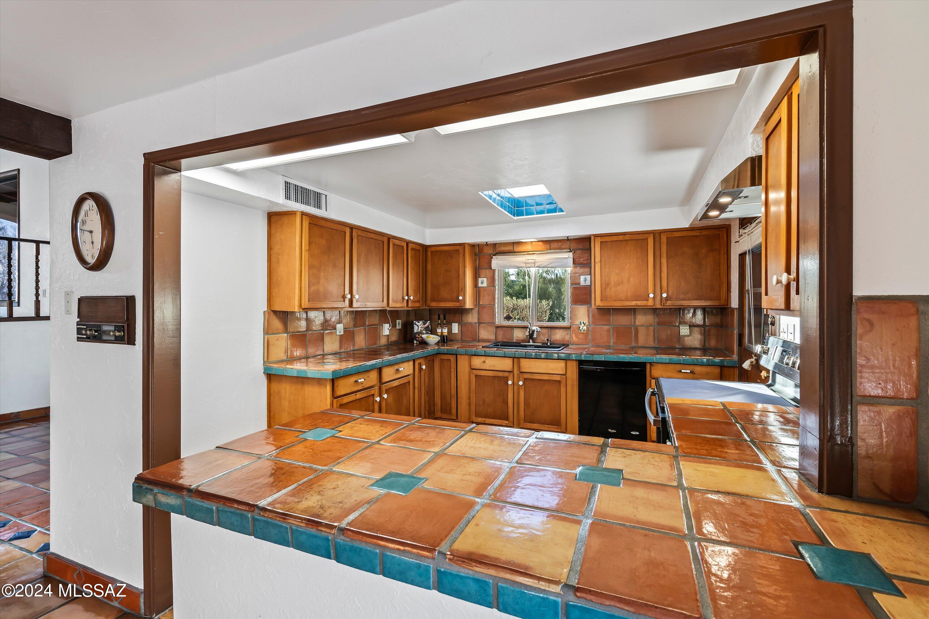 405 E River Road