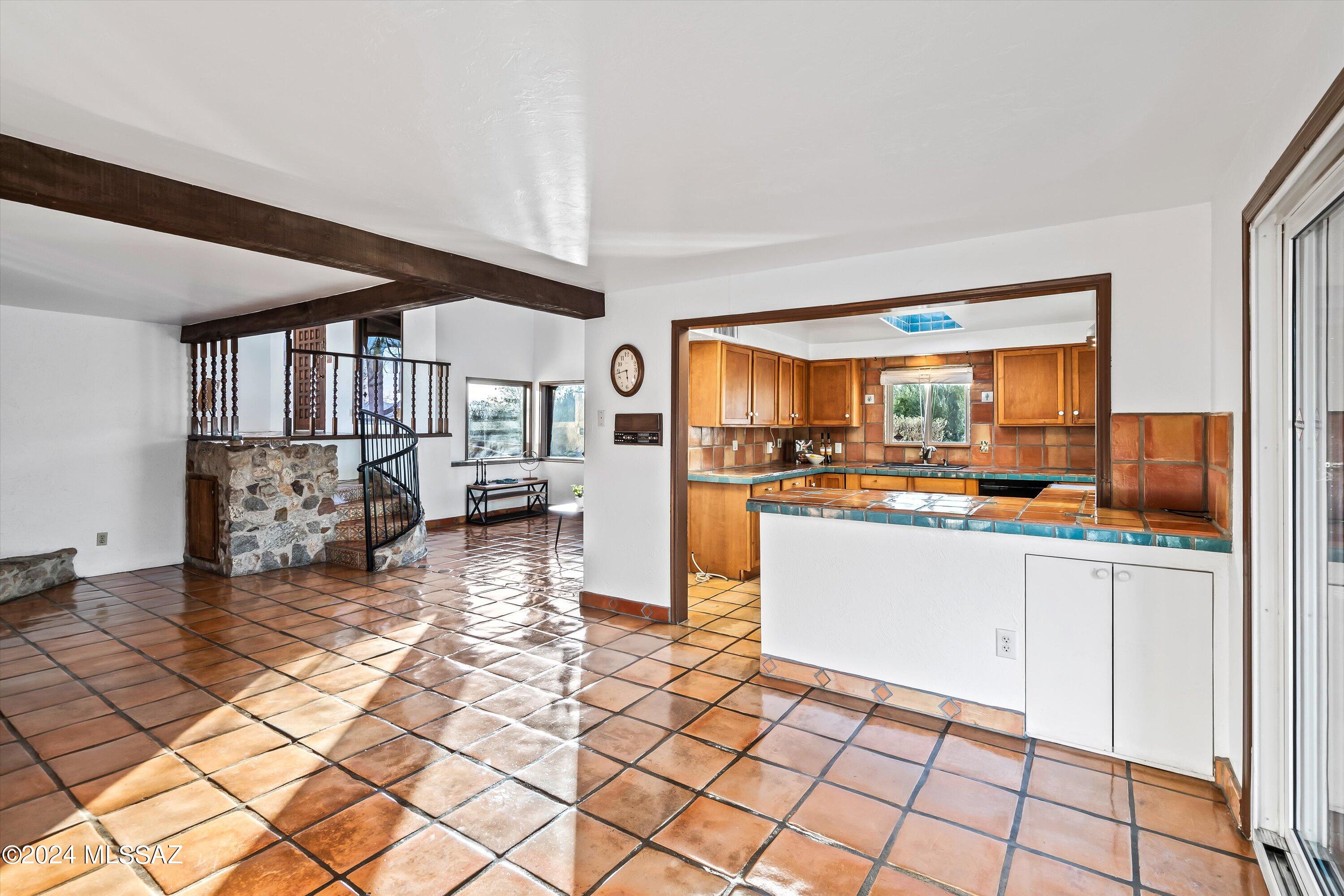 405 E River Road