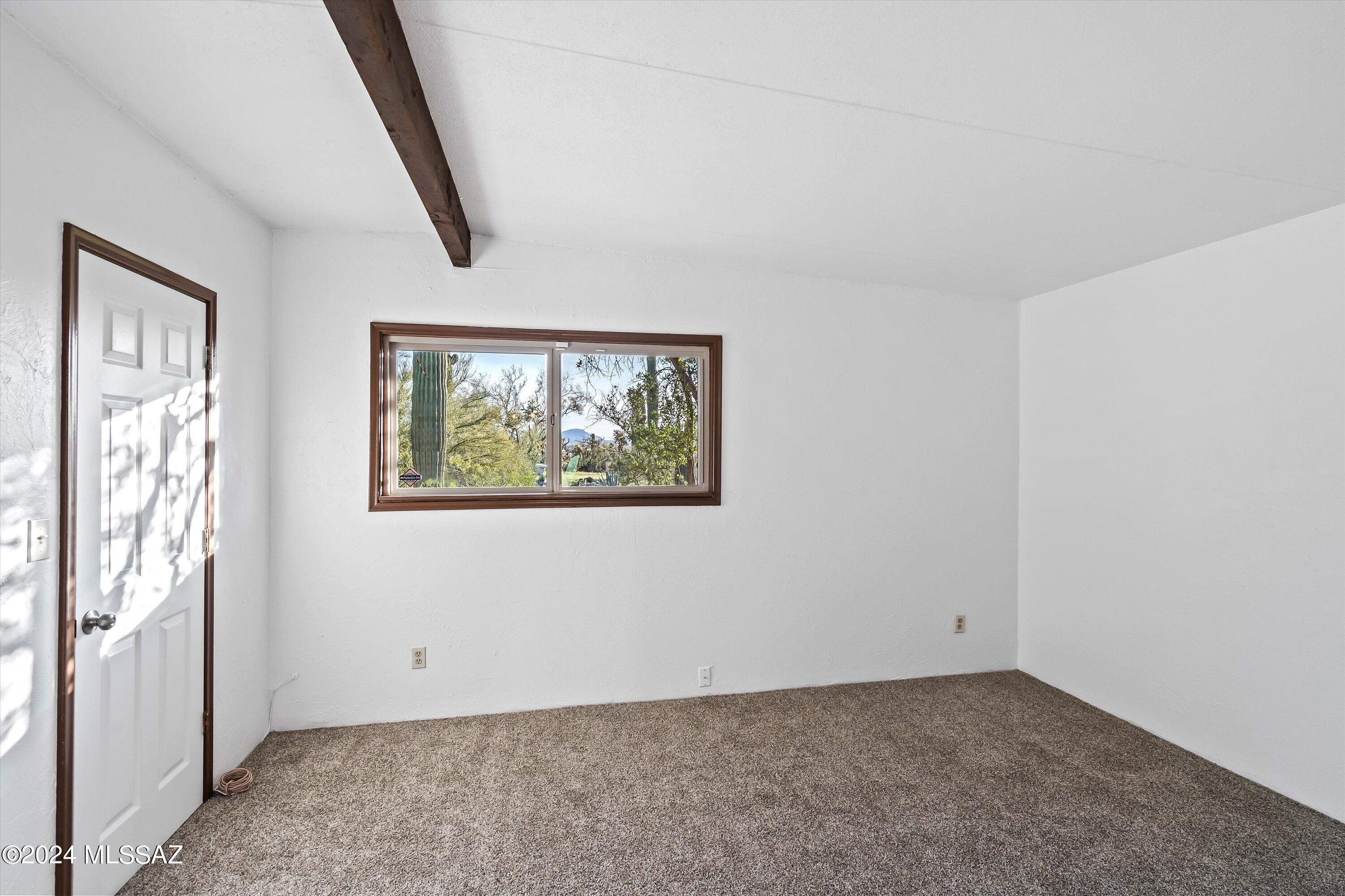 405 E River Road