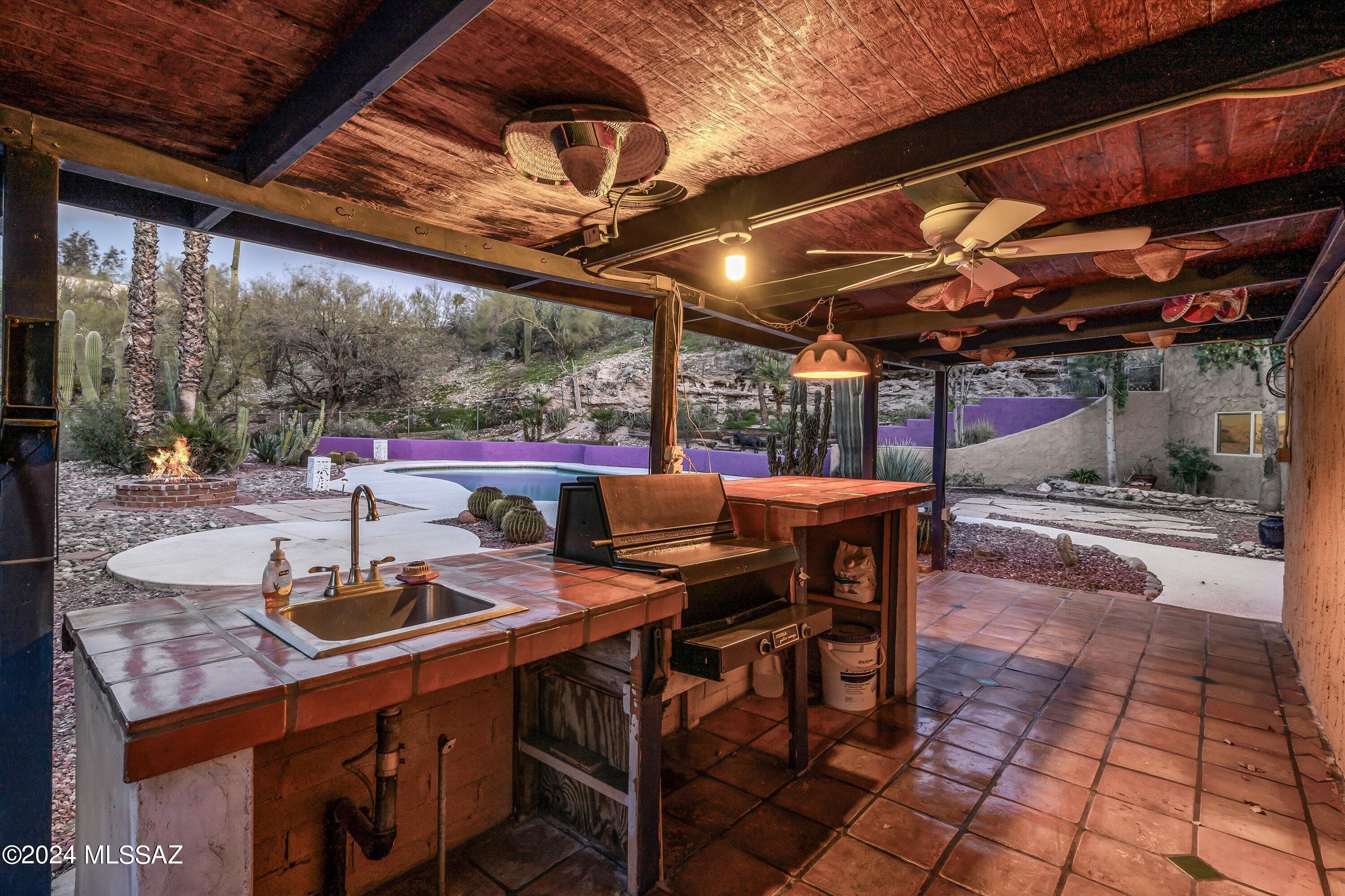 405 E River Road