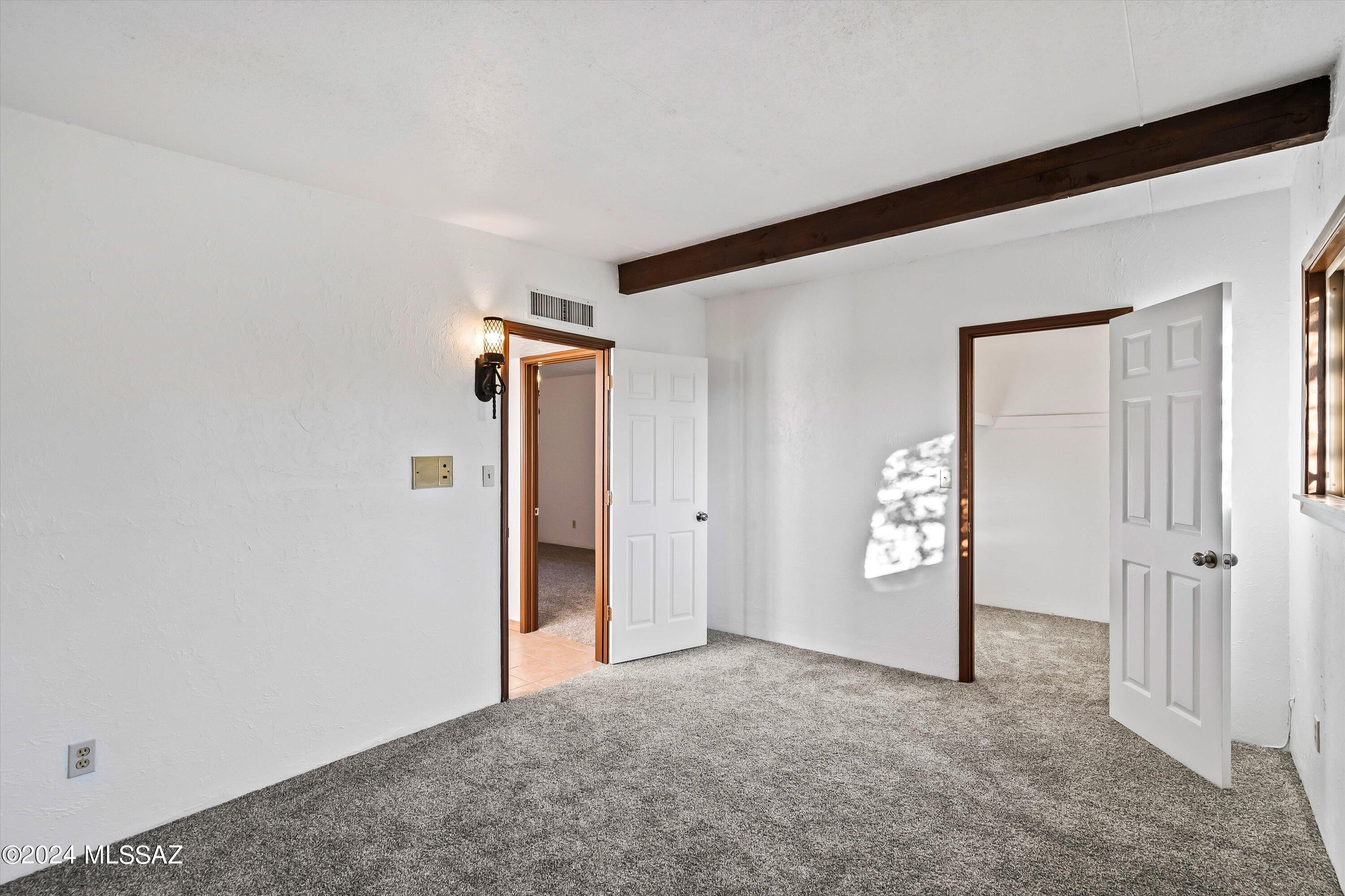 405 E River Road
