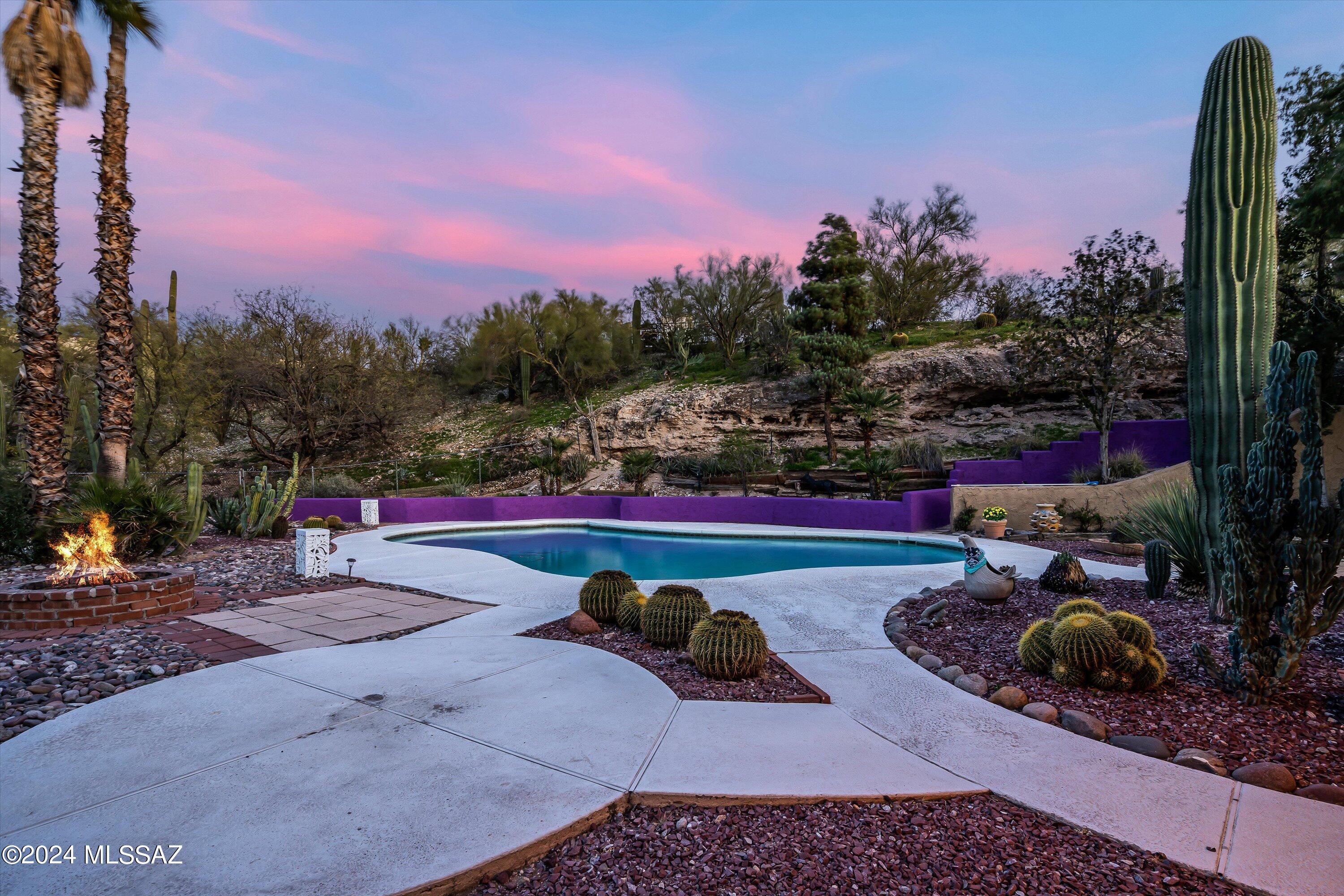 405 E River Road