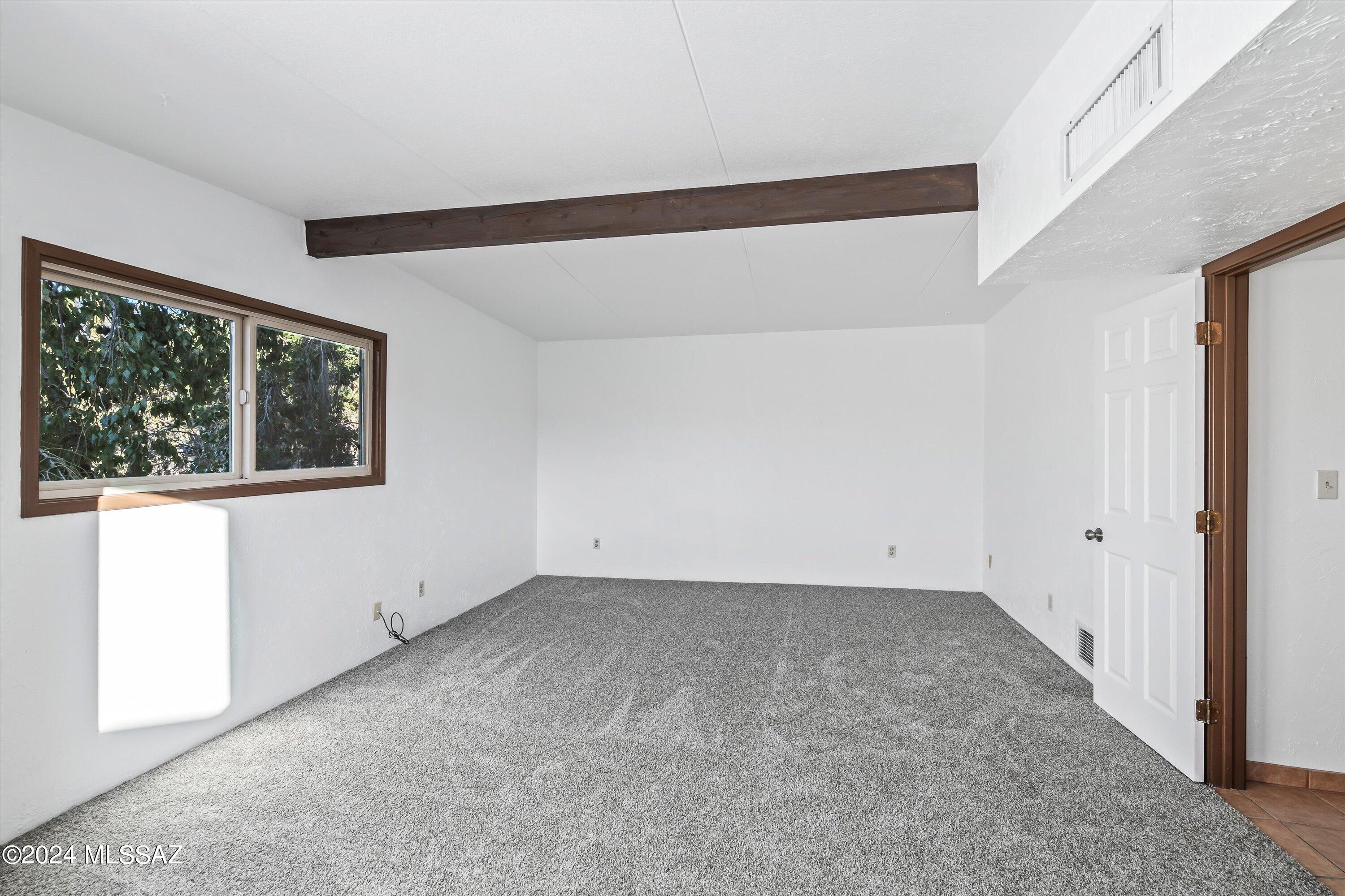 405 E River Road