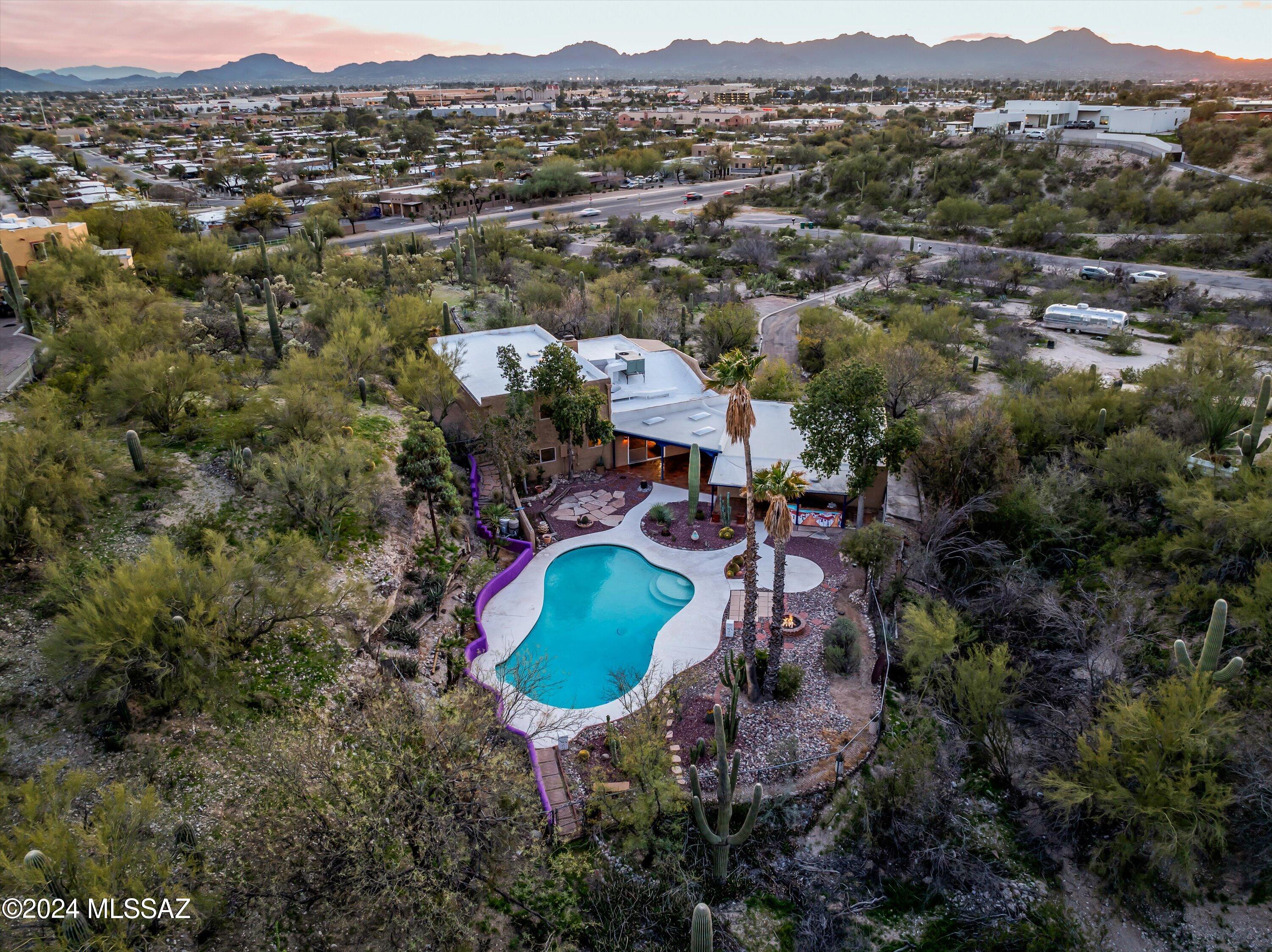 405 E River Road