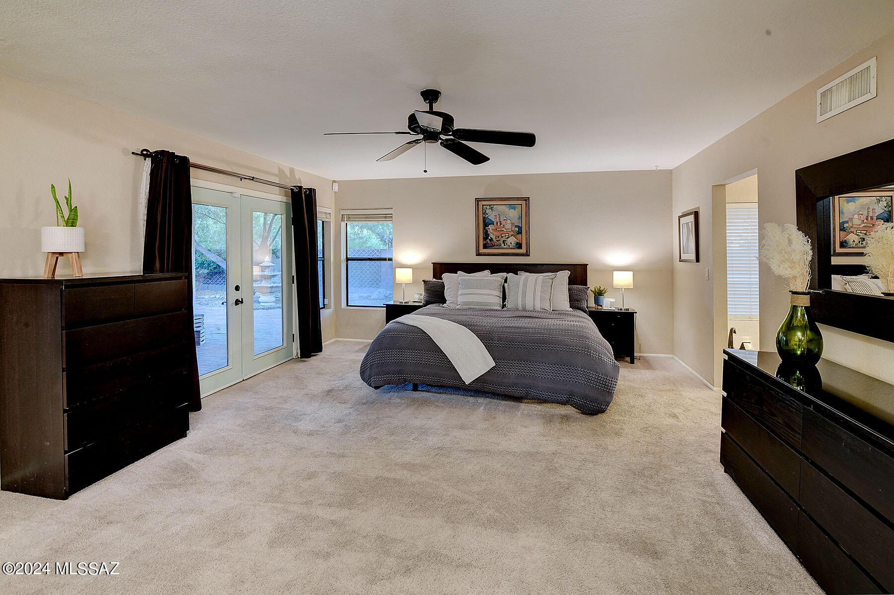 5725 N Via Umbrosa