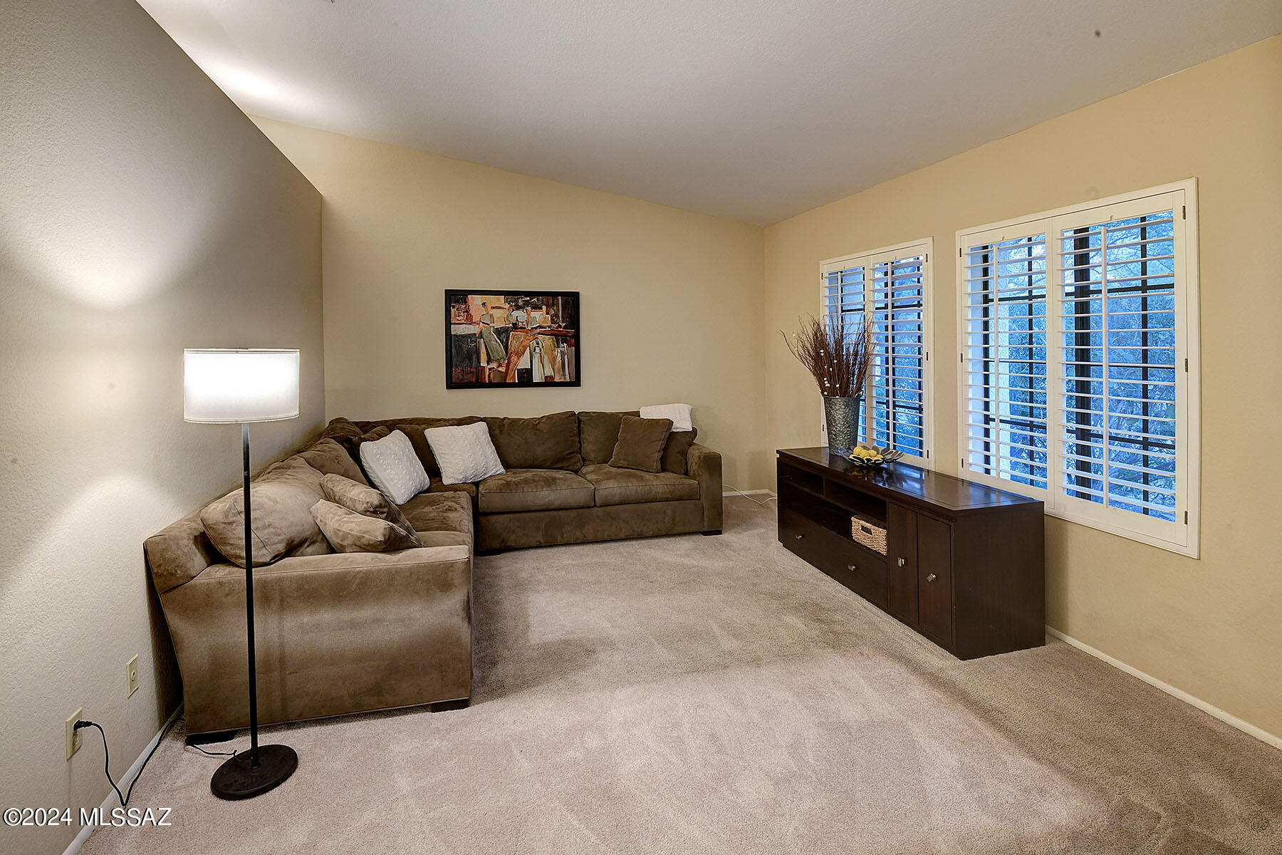 5725 N Via Umbrosa