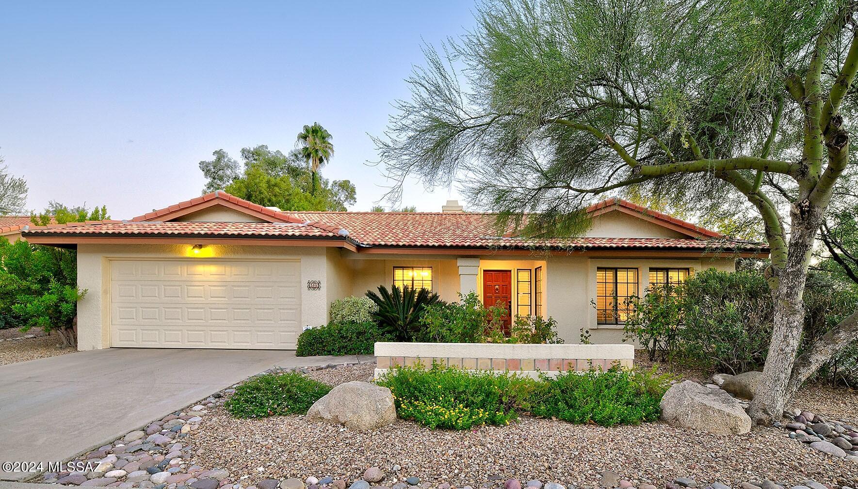 5725 N Via Umbrosa