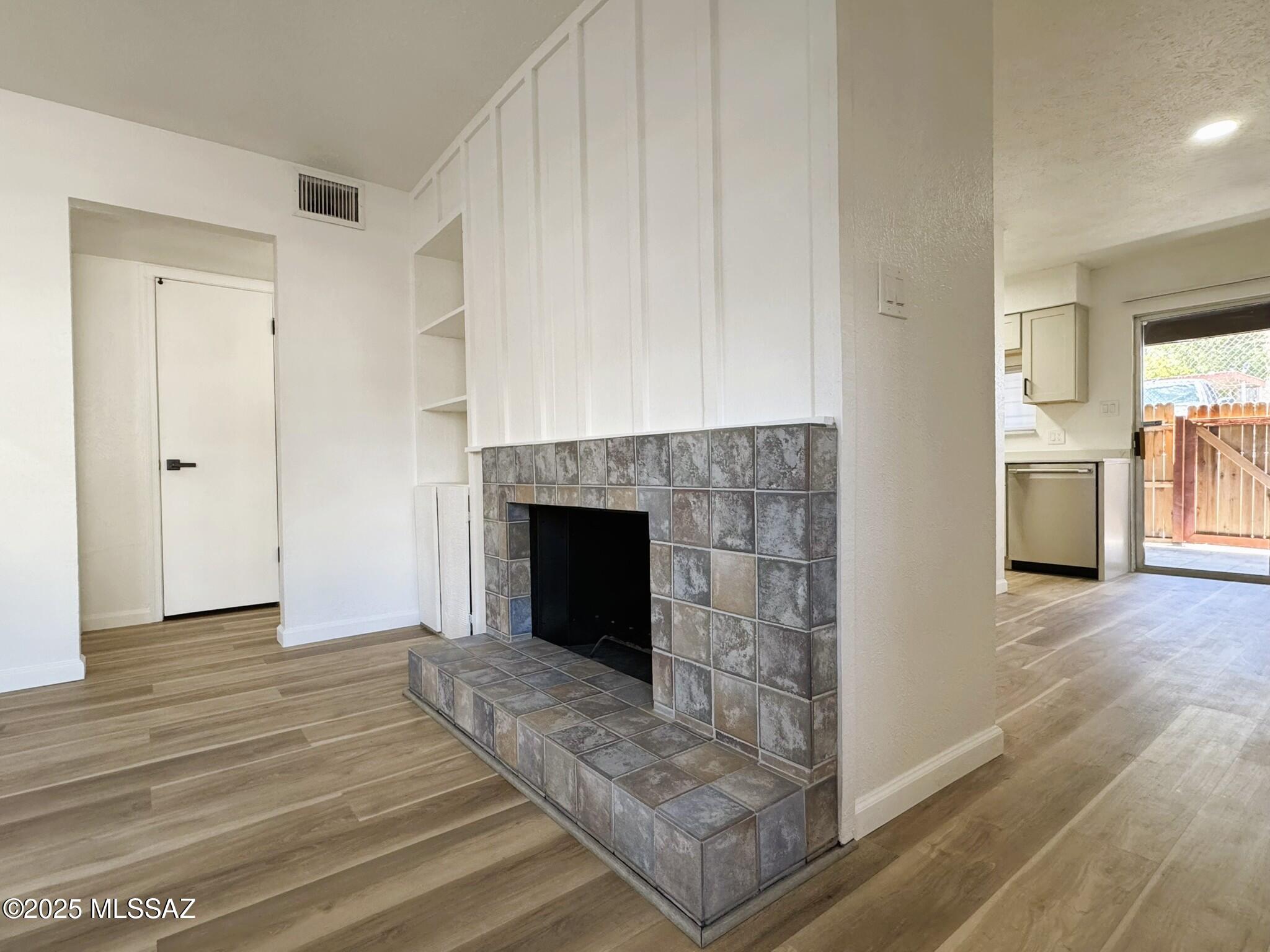 1620 N Wilmot Road Unit: UNIT S340