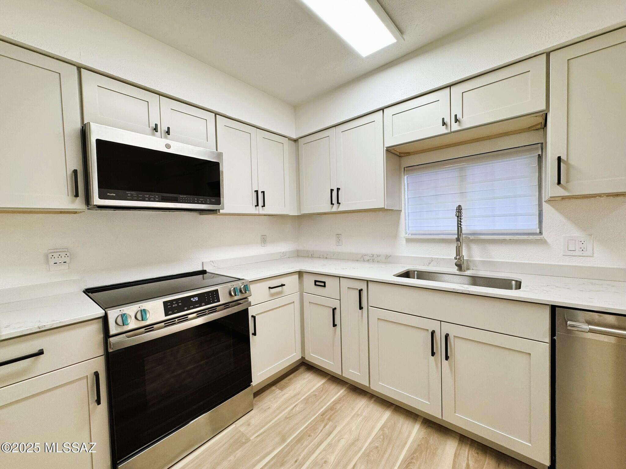 1620 N Wilmot Road Unit: UNIT S340