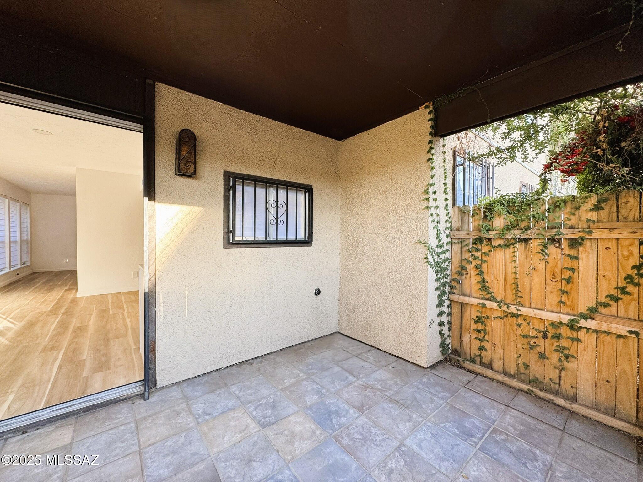 1620 N Wilmot Road Unit: UNIT S340