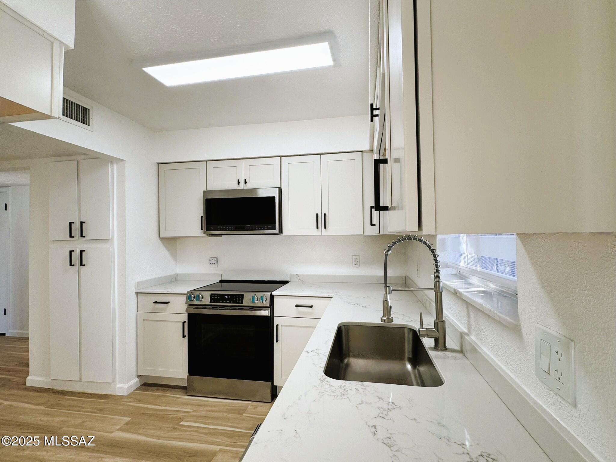 1620 N Wilmot Road Unit: UNIT S340