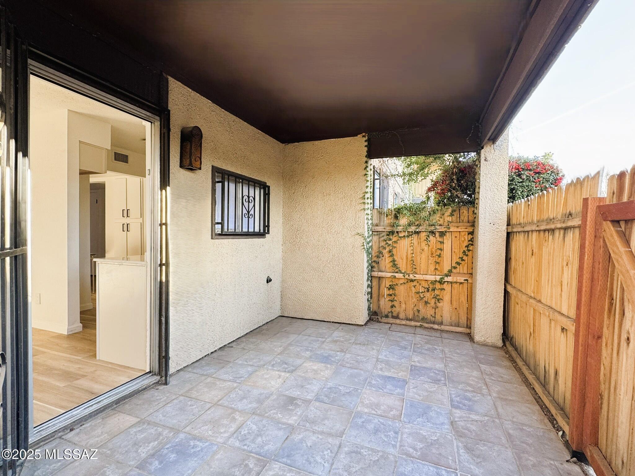 1620 N Wilmot Road Unit: UNIT S340