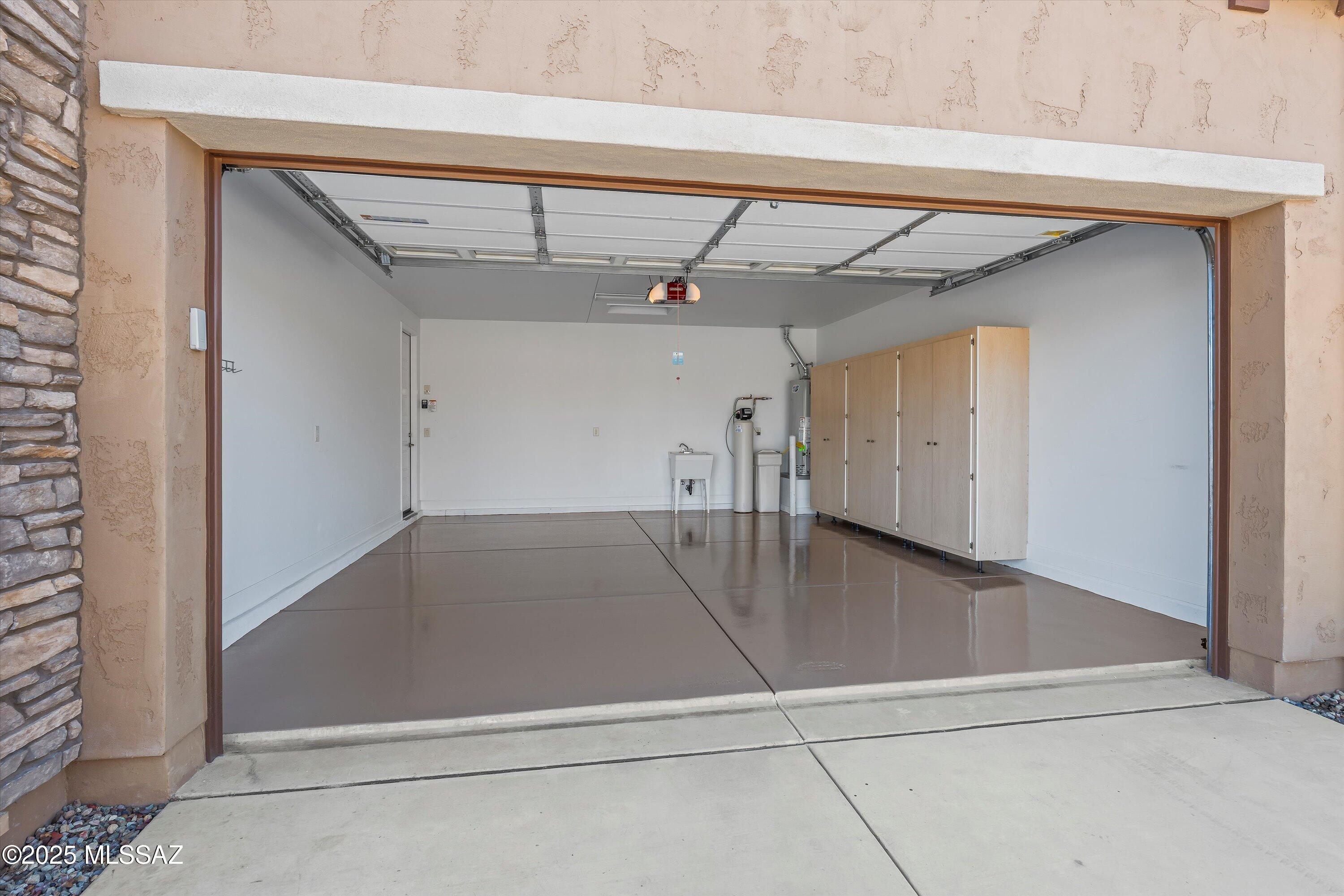 62797 E Thunder Rock Drive