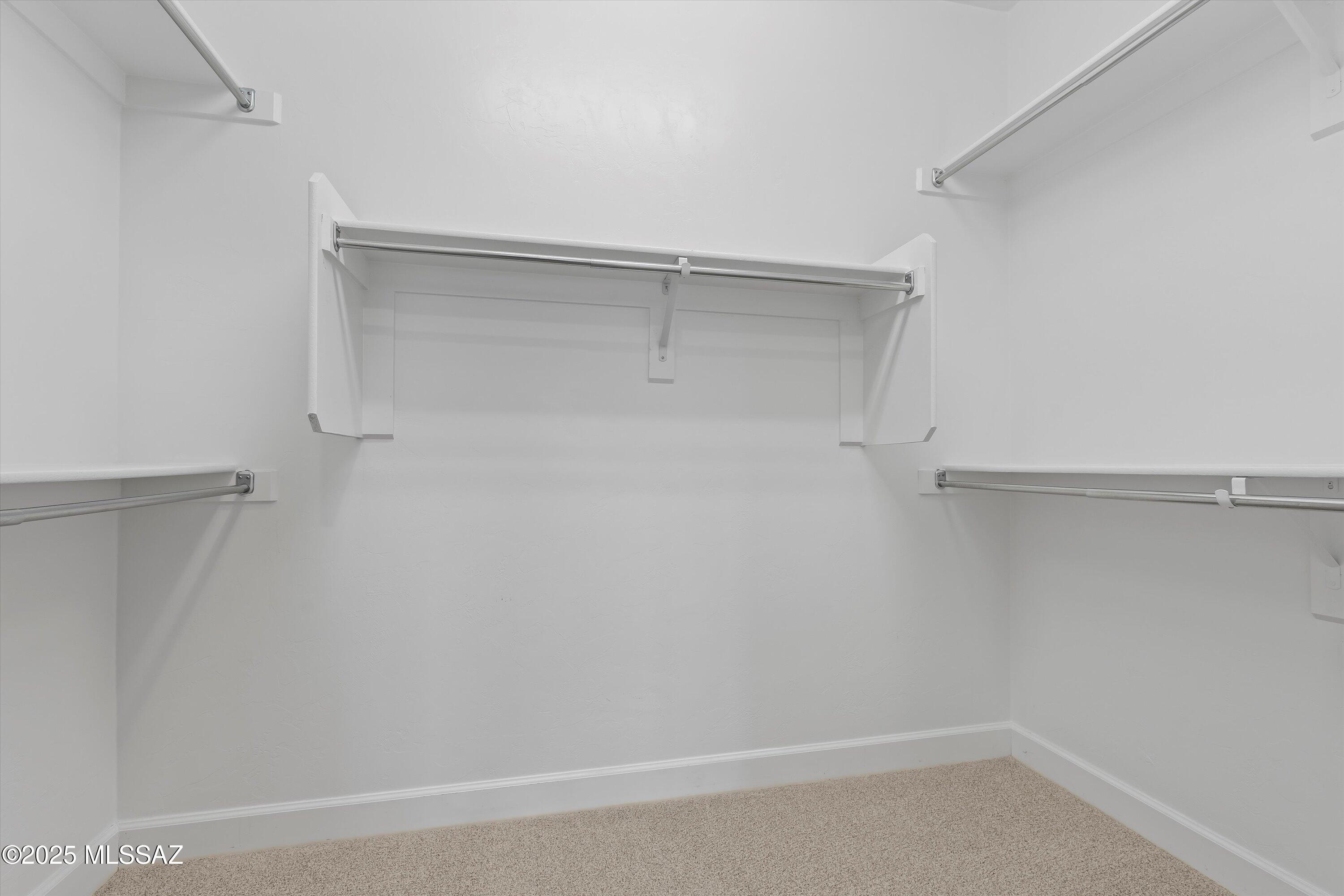 62797 E Thunder Rock Drive