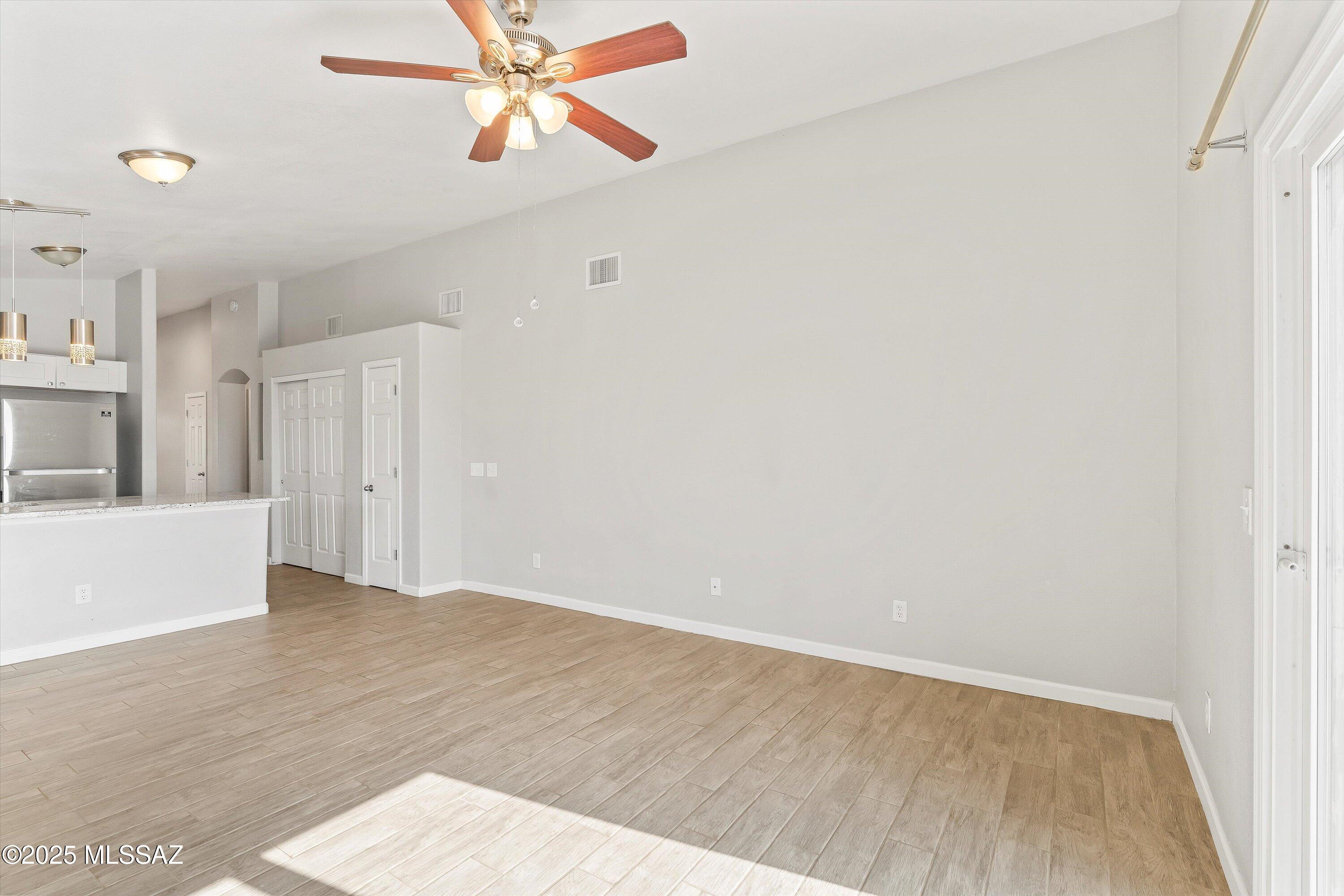 13201 N Classic Overlook Court