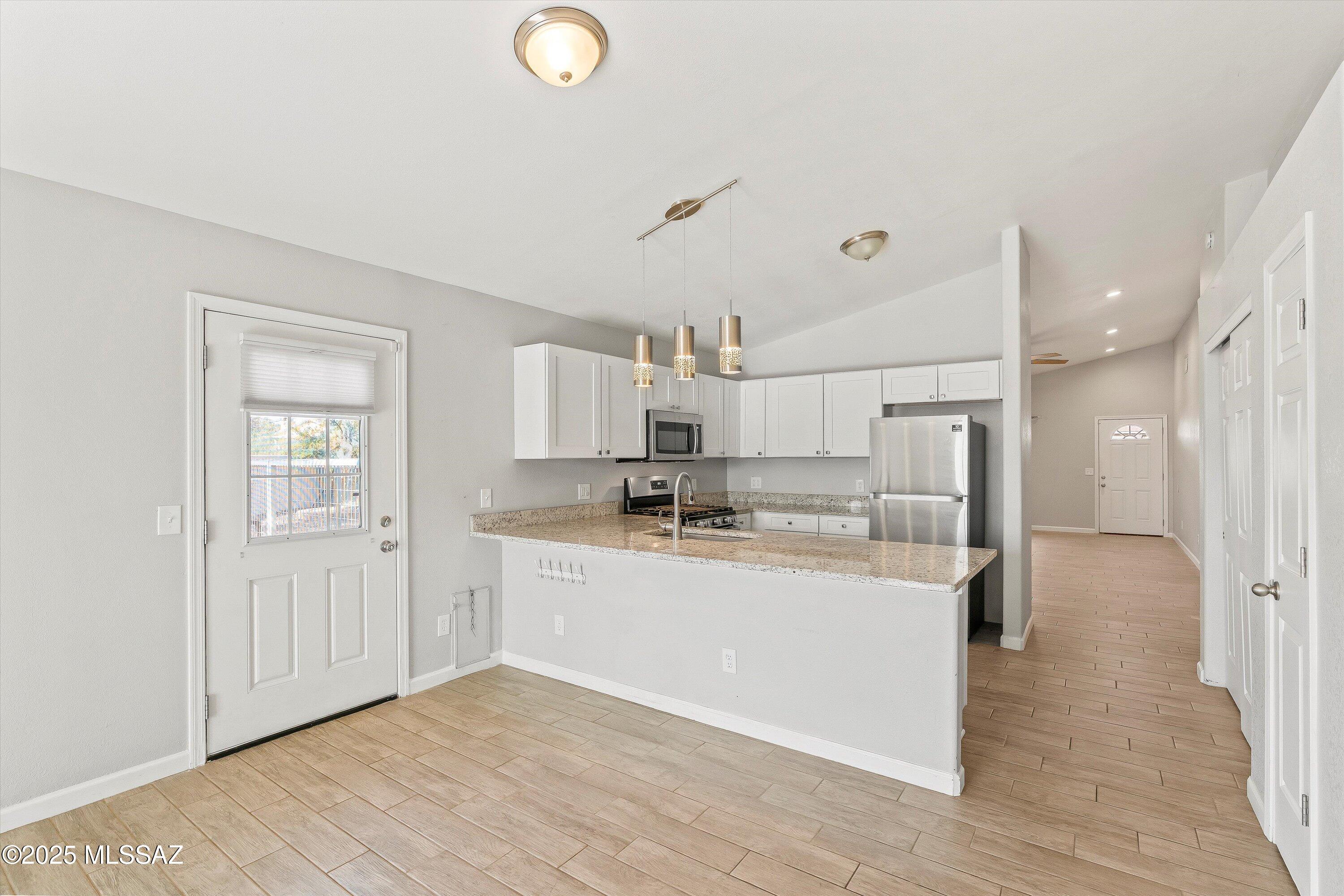 13201 N Classic Overlook Court