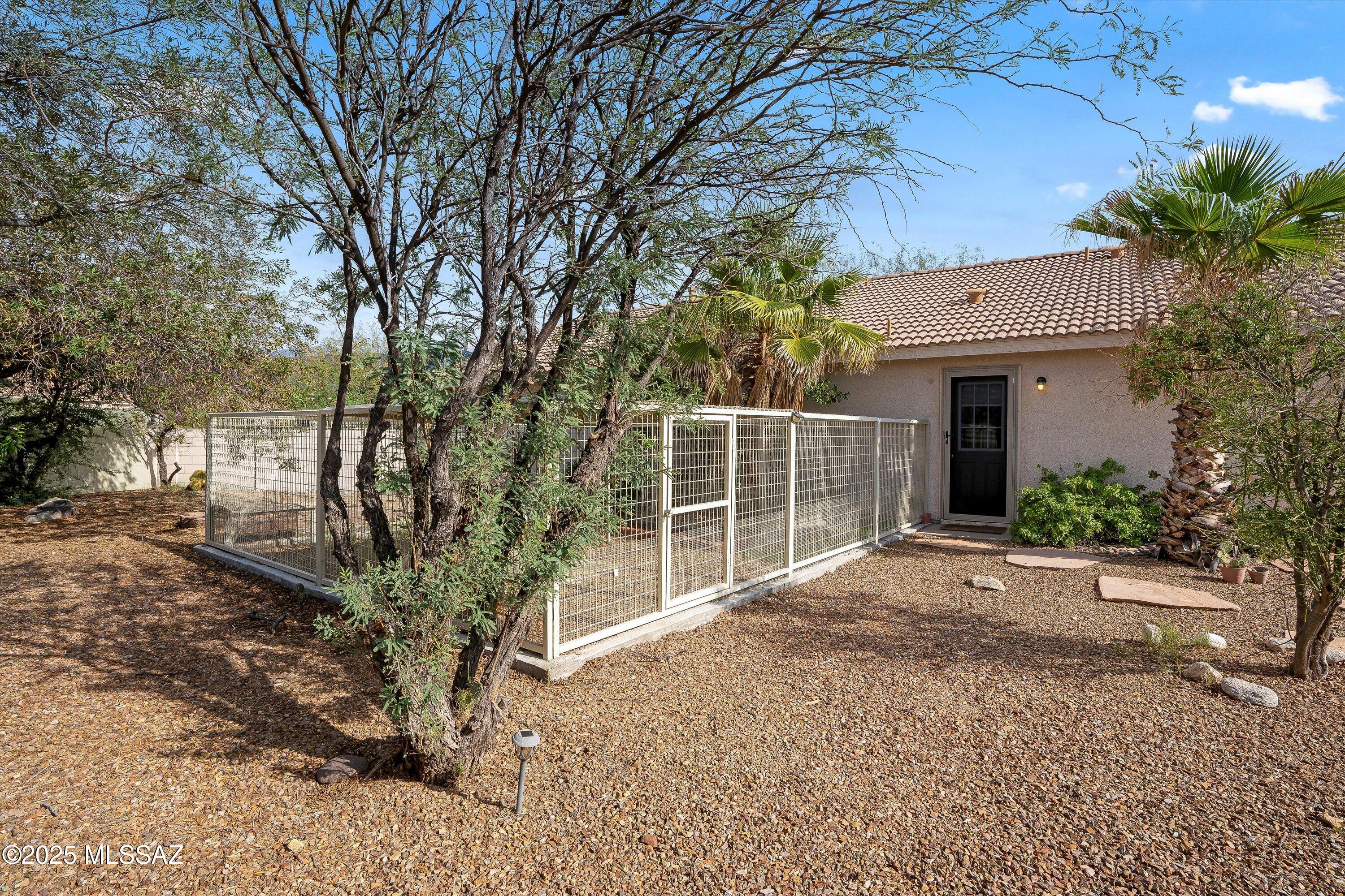 13201 N Classic Overlook Court