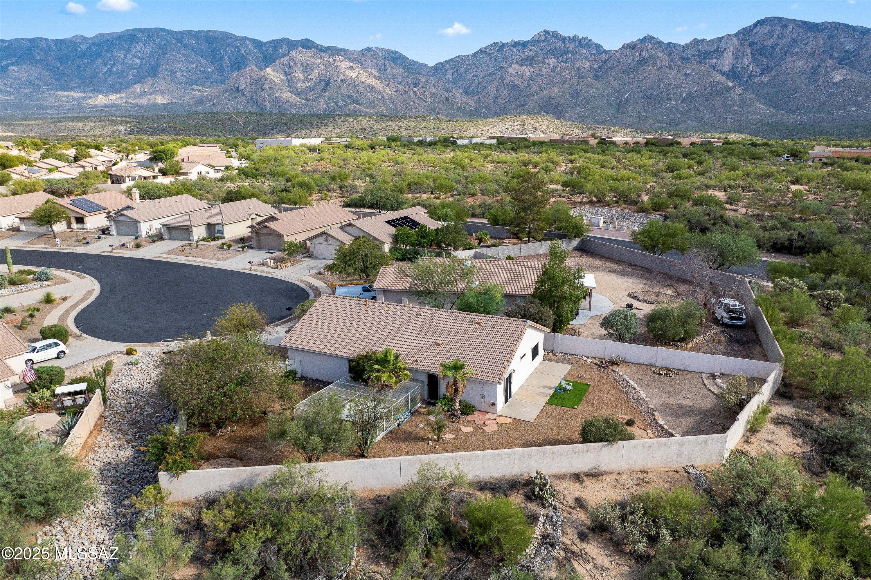 13201 N Classic Overlook Court