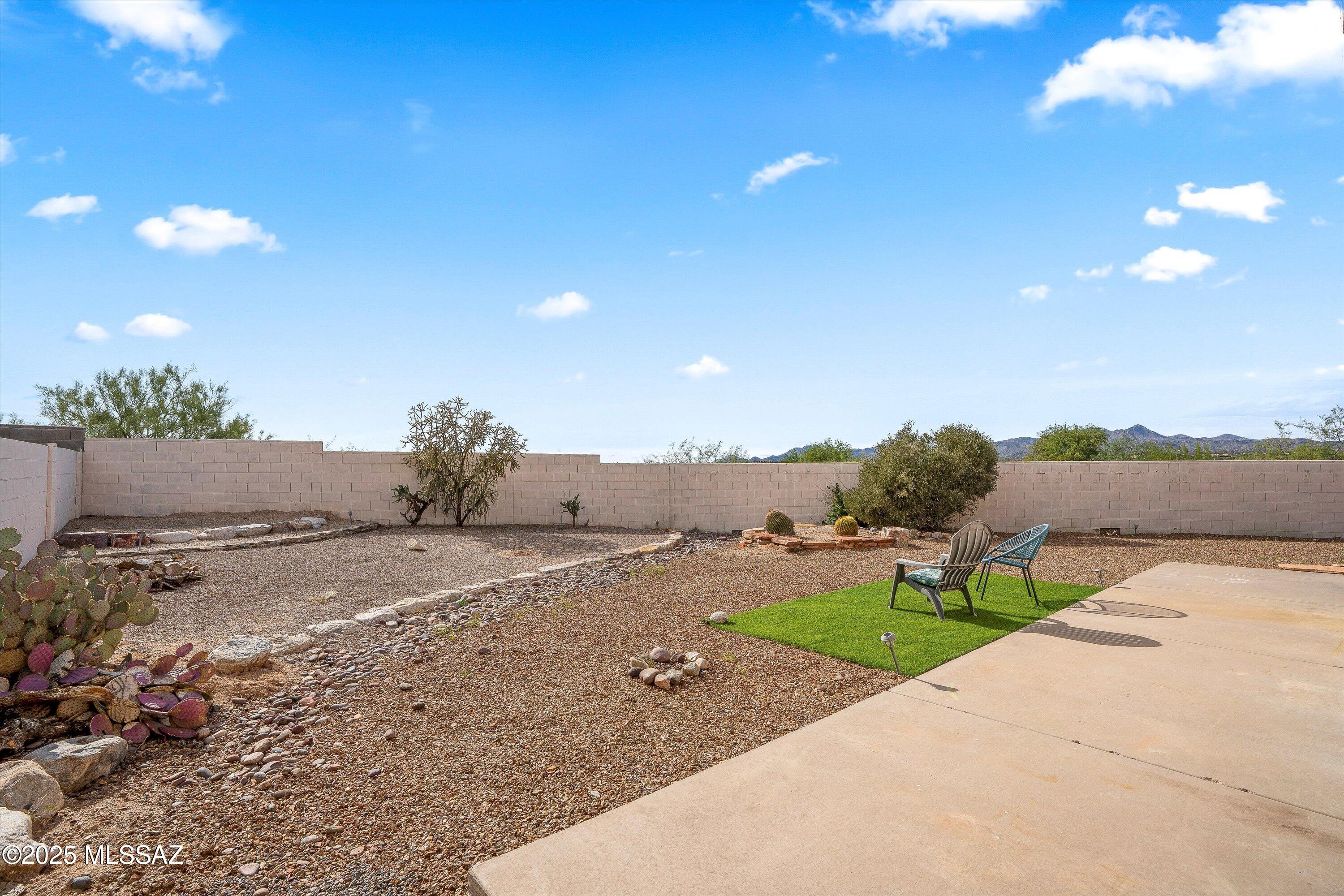 13201 N Classic Overlook Court