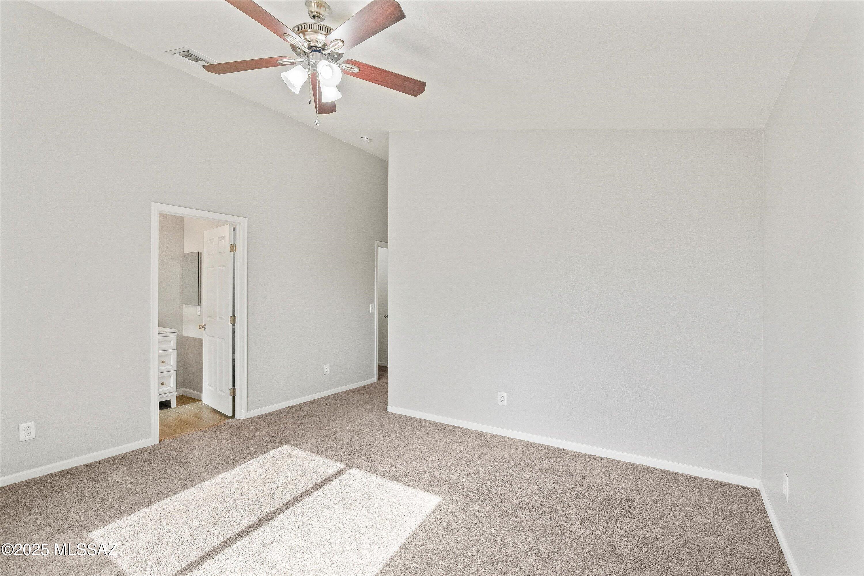 13201 N Classic Overlook Court