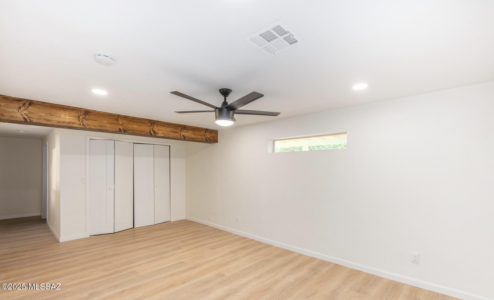 3017 E Loretta Drive